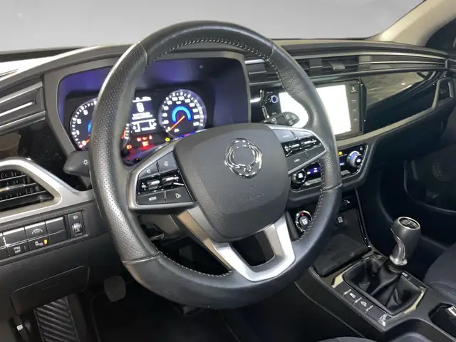 KGM Korando view 8