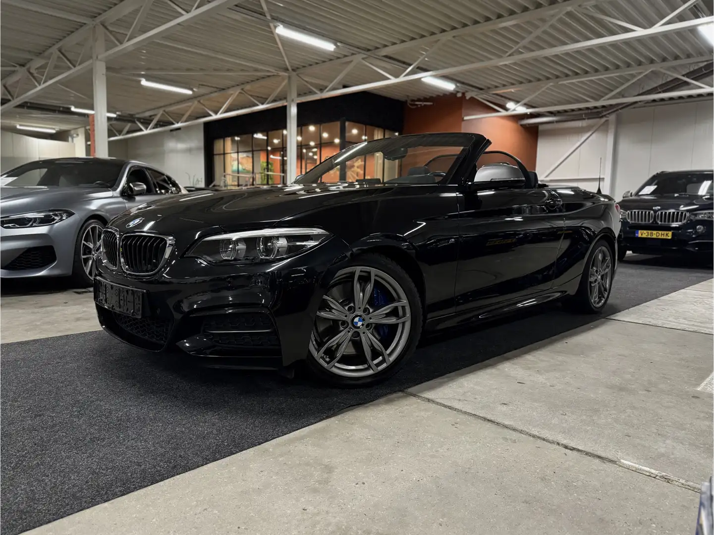 BMW 240 2-Serie Cabrio M240i High Executive l Facelift l K Zwart - 1