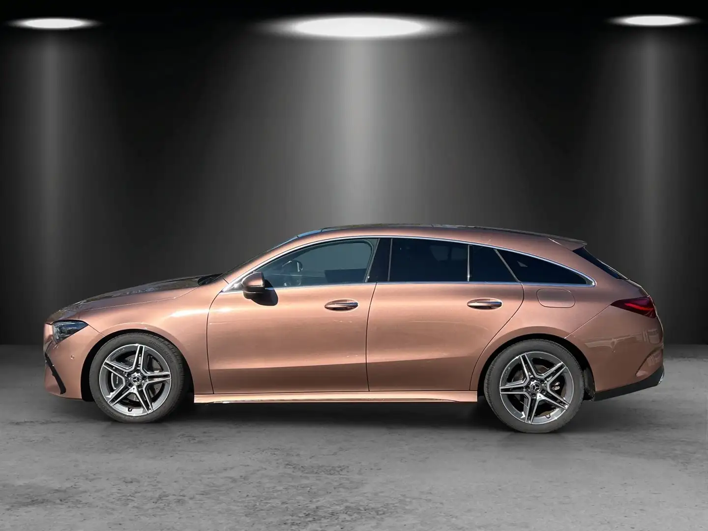 Mercedes-Benz CLA 200 CLA200SB AMG Adv+ DISTRO Pano AHK schw.Glas MLED Goud - 2