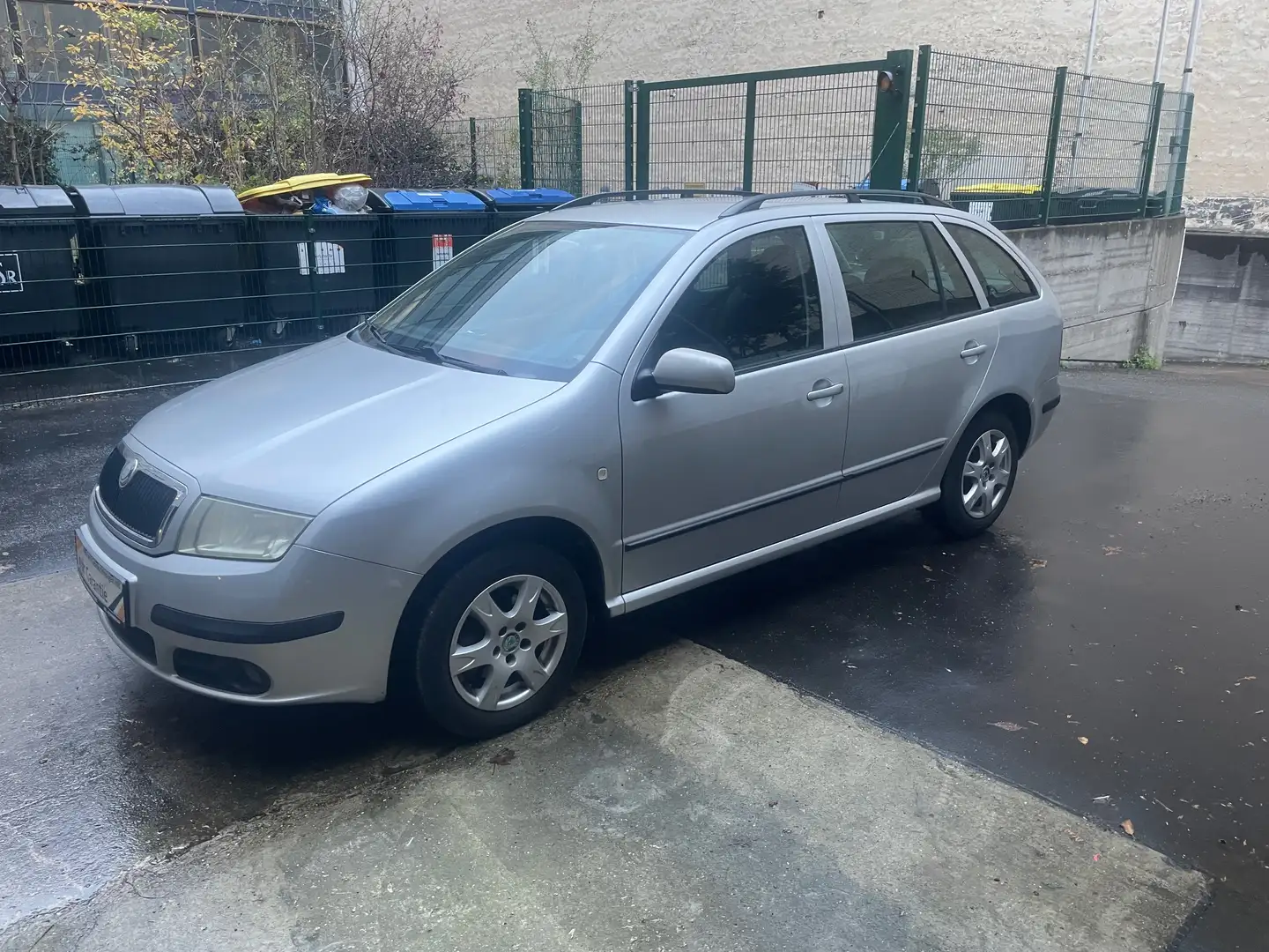 Skoda Fabia Ambiente* Anhängerkupplung Abnehmbar Grau - 2