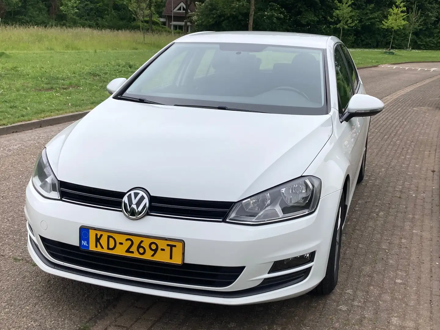 Volkswagen Golf Golf 1.2 TSI Edition Wit - 1