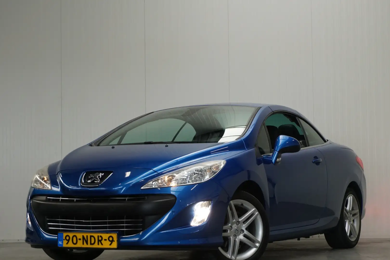 Peugeot 308 CC 1.6 THP Premiere NL AUTO!! LEER NAVI CLIMA PDC Bleu - 2