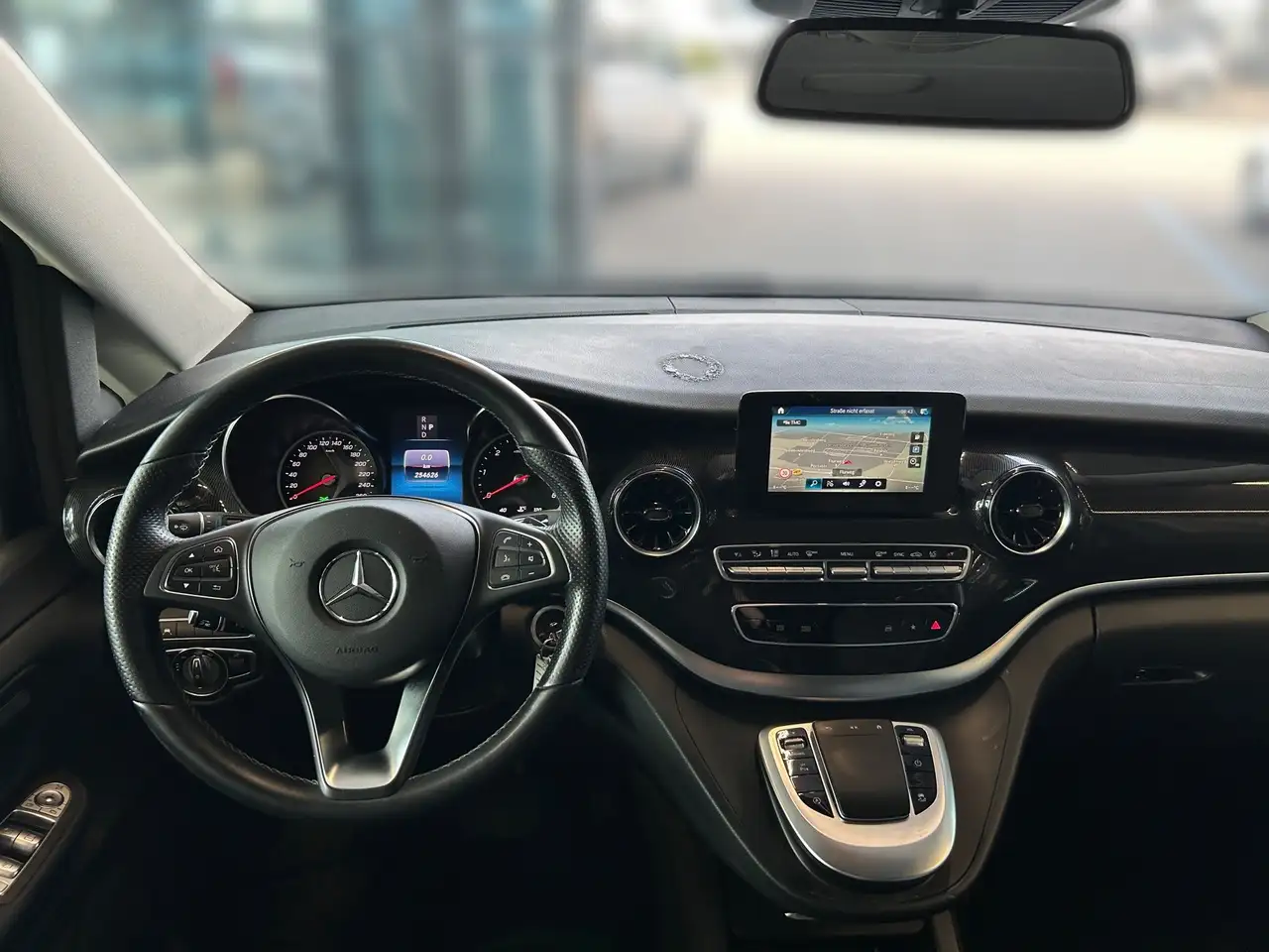 Mercedes-Benz V-Class 4M Lang Airmatic*Kamera*Edition*Distronic, миниатюра 7