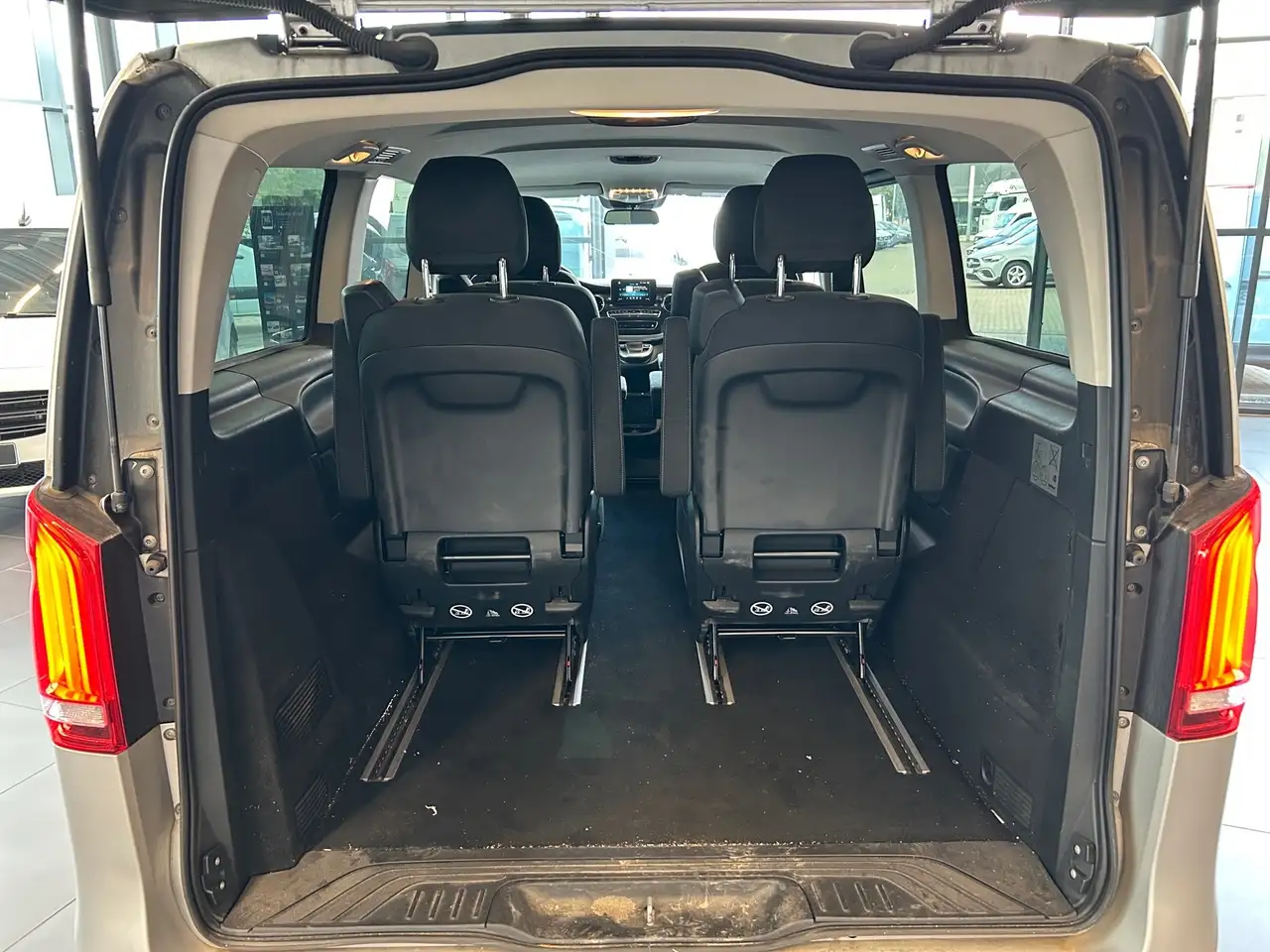 Mercedes-Benz V-Class 4M Lang Airmatic*Kamera*Edition*Distronic, миниатюра 5