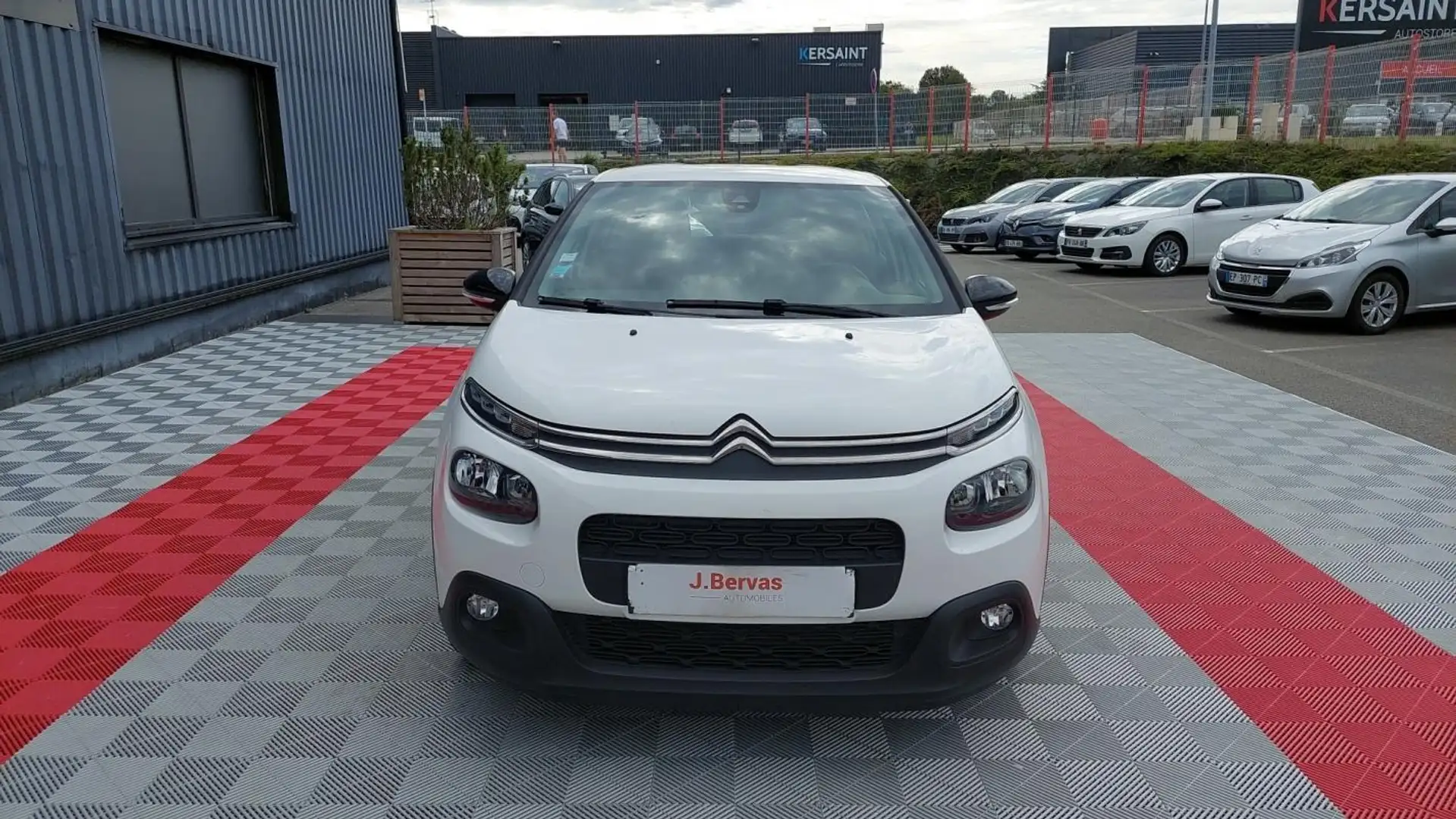 Citroen C3 SOCIETE BLUEHDI 75 S&S FEEL NAV Blanc - 2