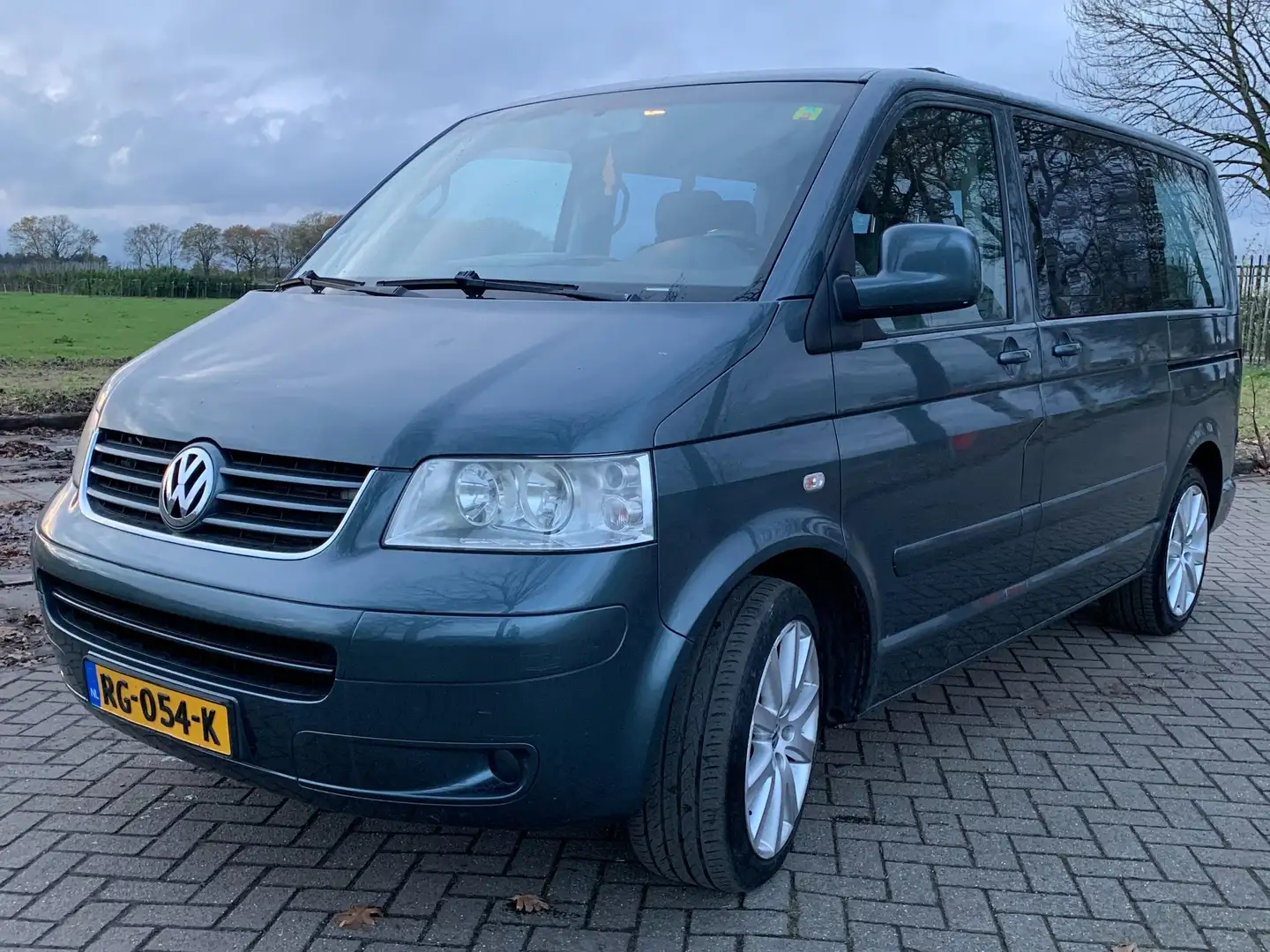 Volkswagen T5 Multivan Op Camperkenteken Grijs - 1