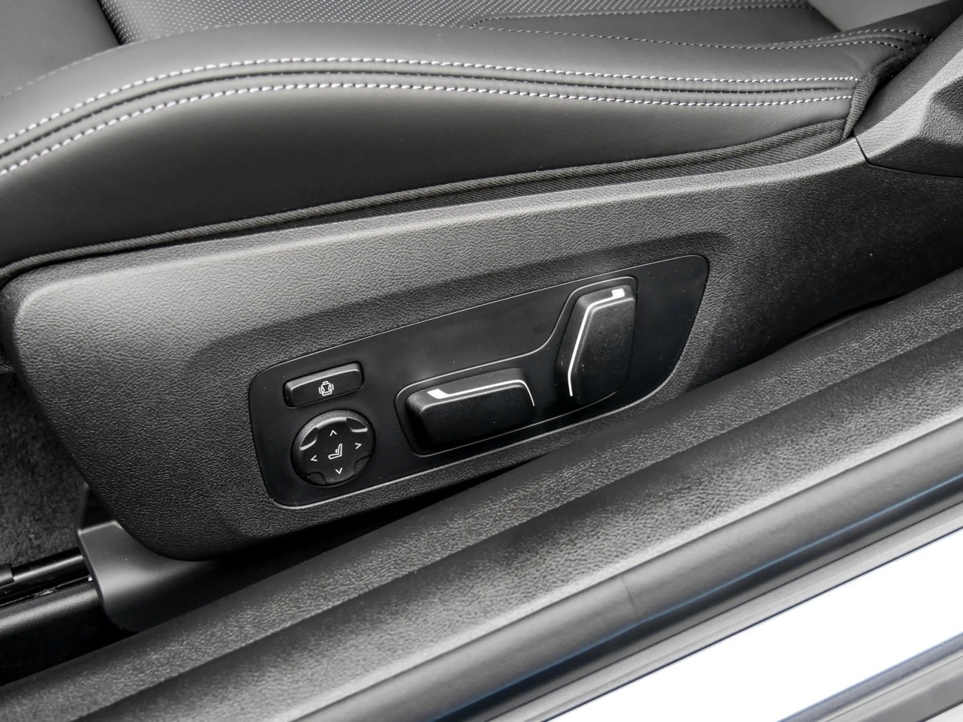 BMW M4 Competition M xDrive M Sport HUD NAVI 290KMH — photo 13