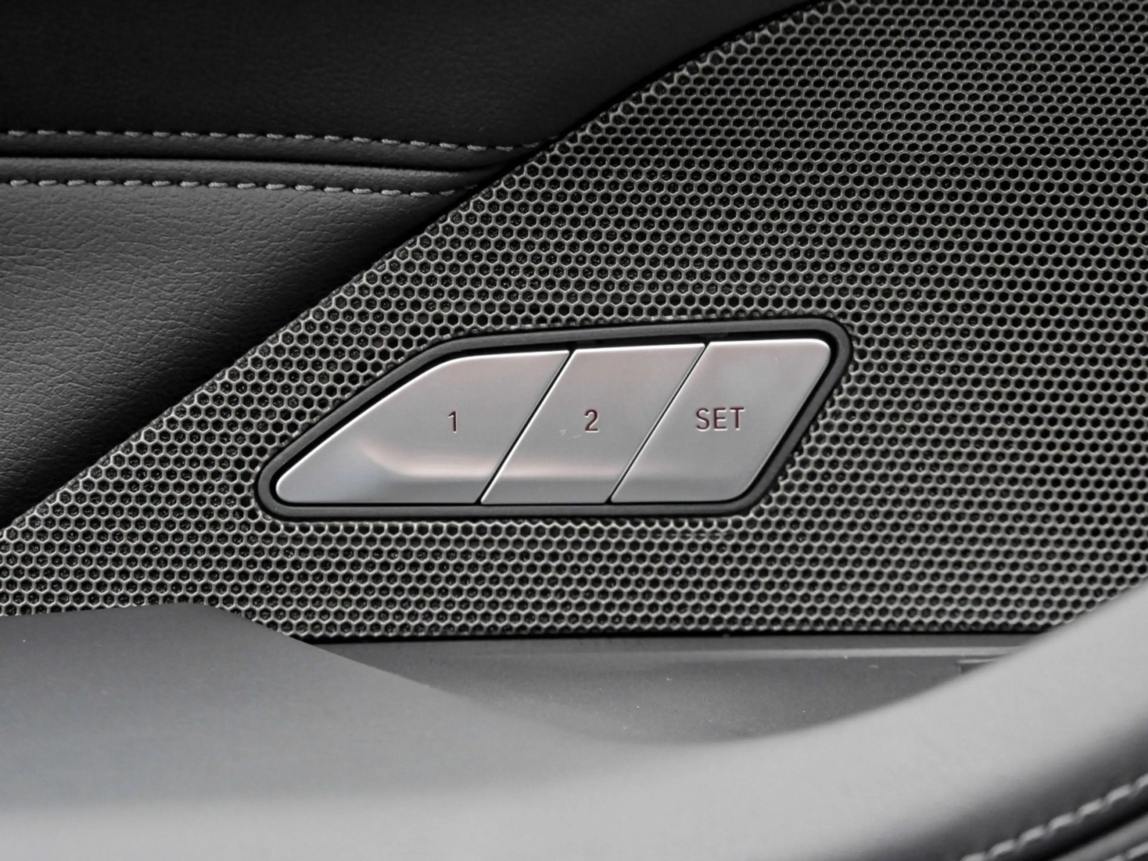BMW M4 Competition M xDrive M Sport HUD NAVI 290KMH — photo 14
