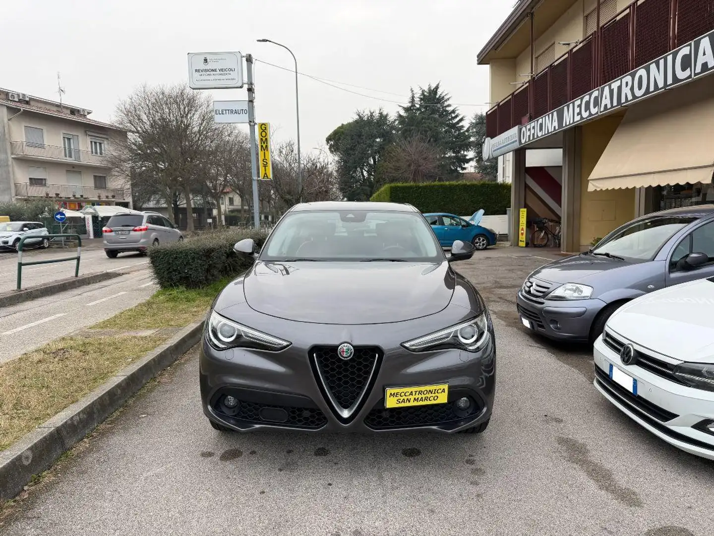 Alfa Romeo Stelvio 2.2 T.diesel 210 CV AT8 Q4 Super Gris - 2
