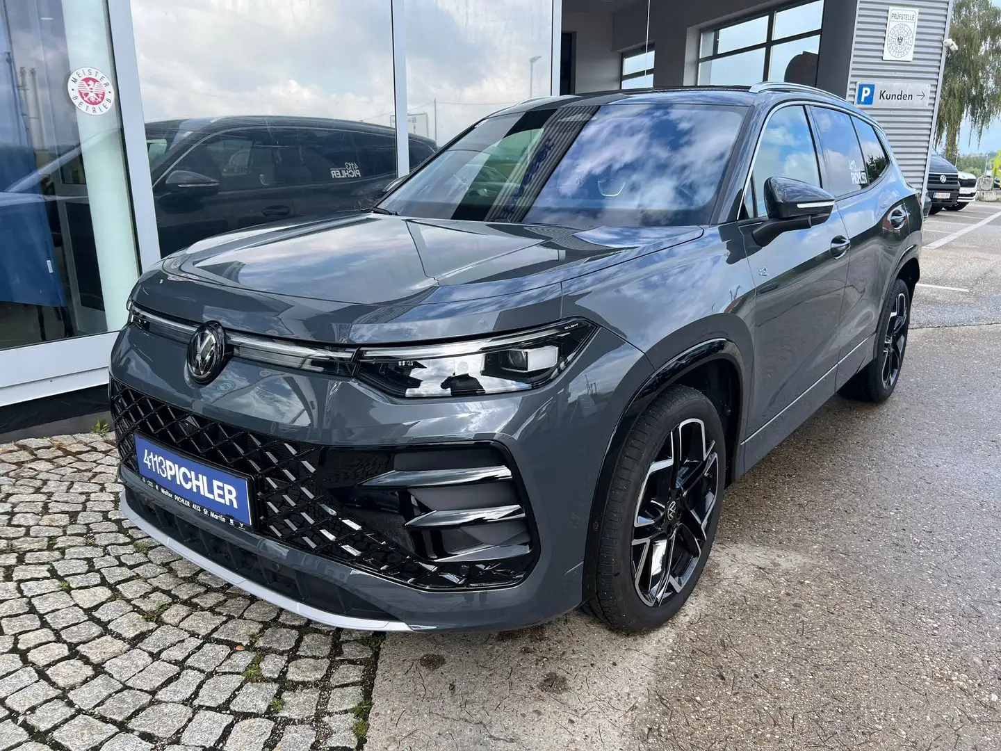 Volkswagen Tayron Sport TDI 4MOTION DSG Grau - 1