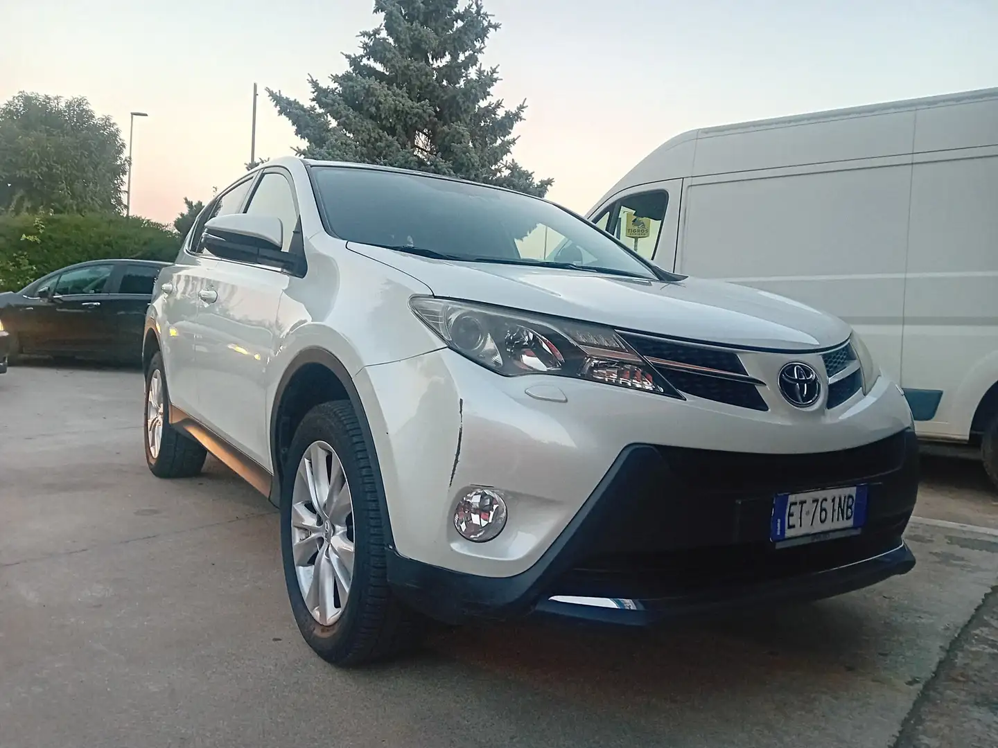 Toyota RAV 4 Rav4 IV 2013 Rav4 2.2 d-cat Lounge 4wd 150cv auto Bianco - 2
