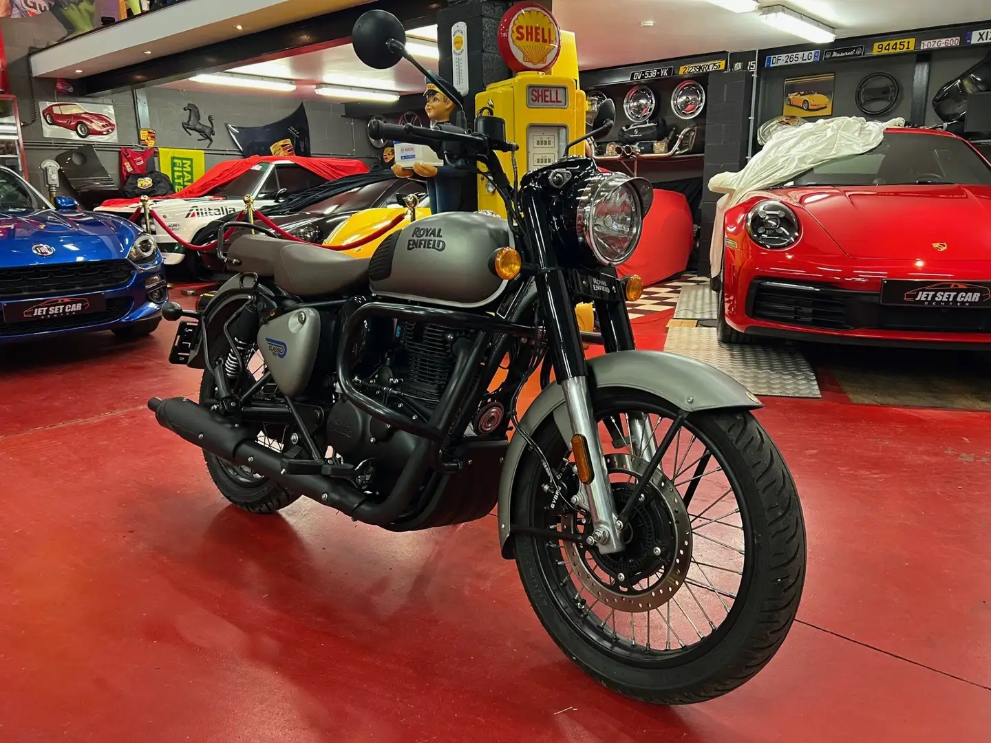 Royal Enfield Classic 350 Grey Gris - 1