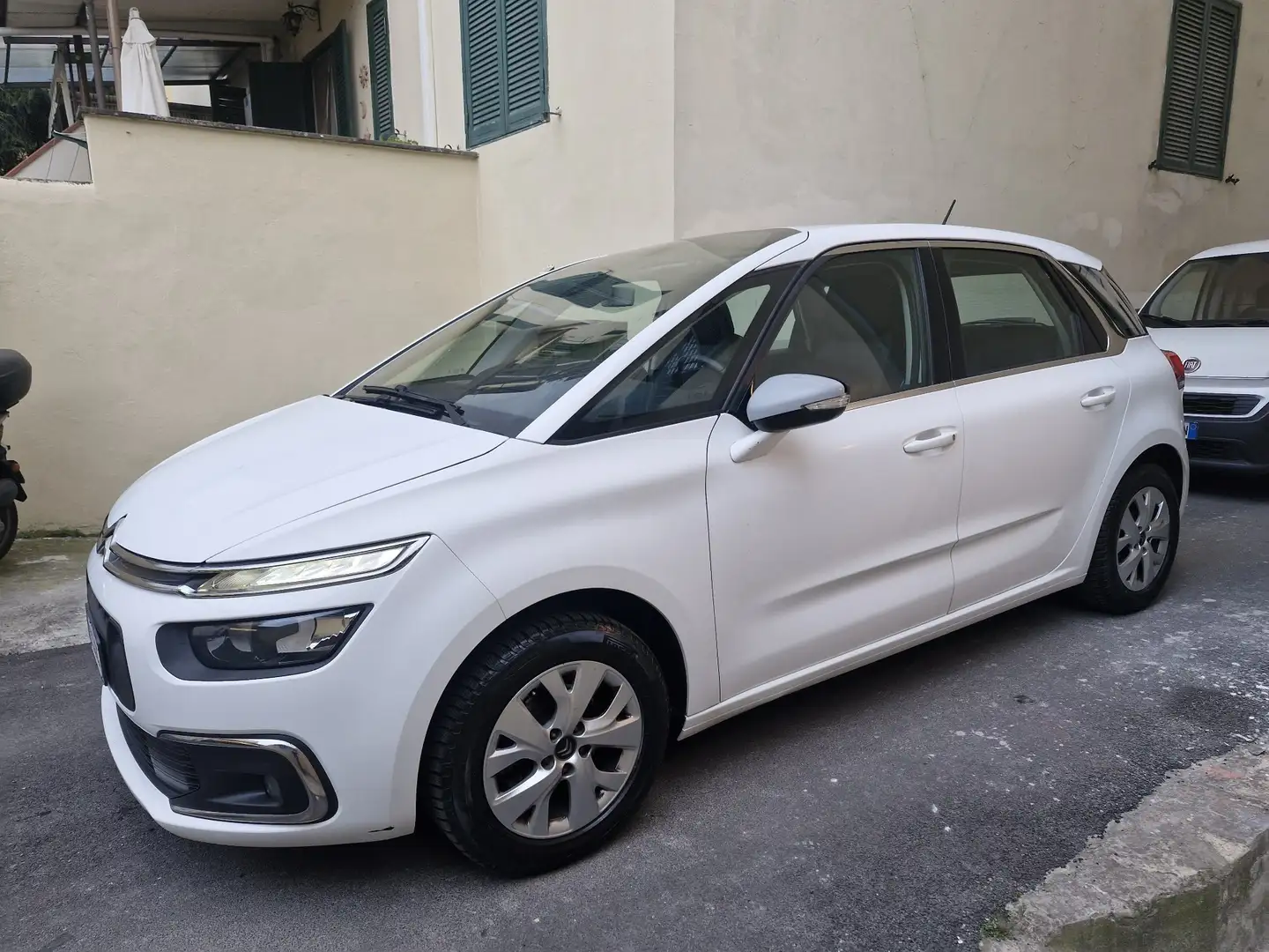 Citroen C4 Picasso 1.6 bluehdi Shine s&s 120cv - 2