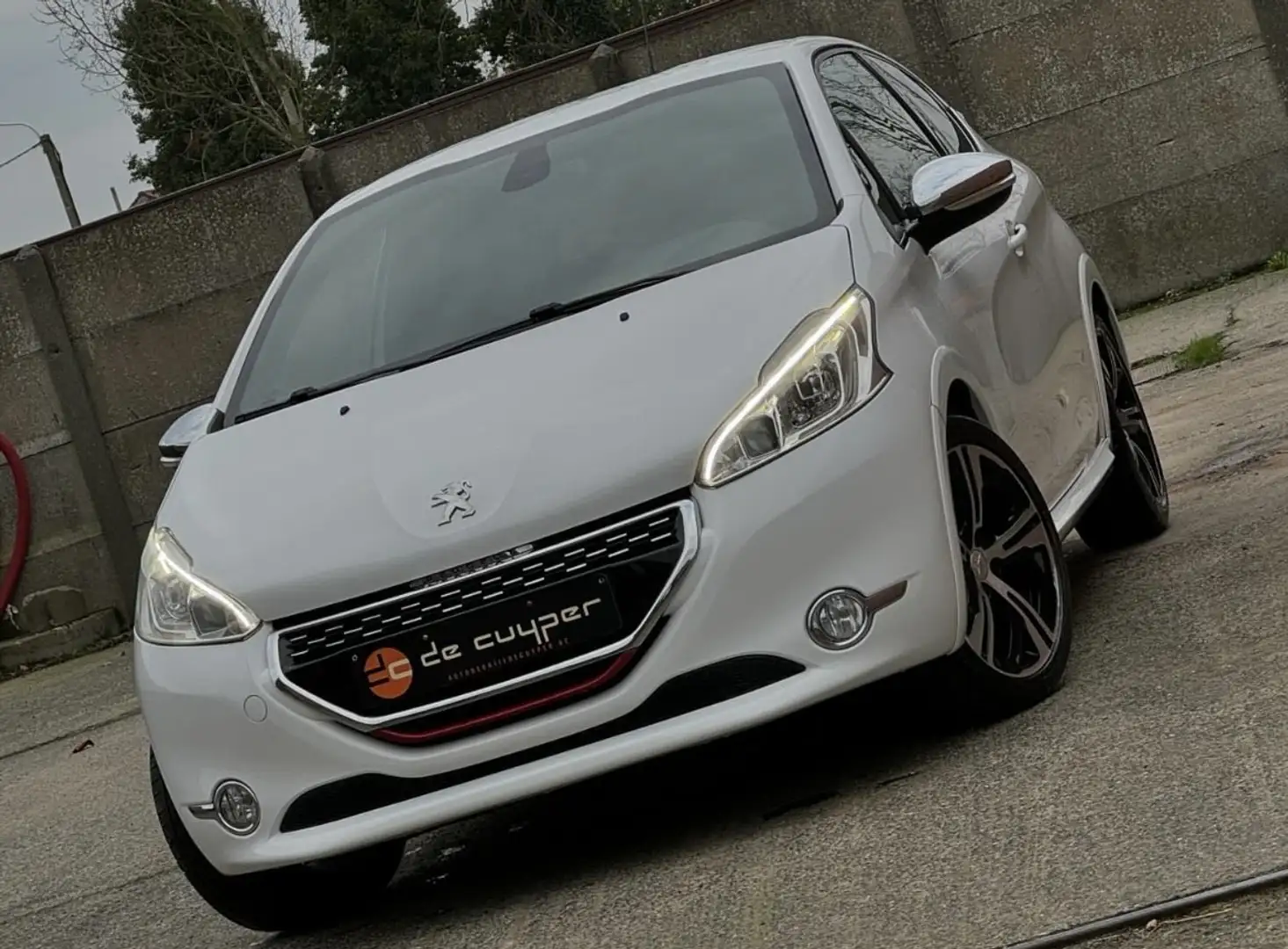 Peugeot 208 1.6i GTi - 1