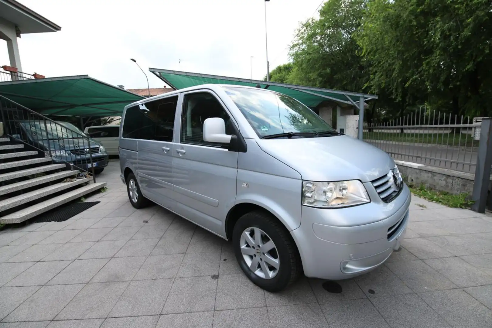 Volkswagen T5 Multivan VW T5 2.5 Tdi 174cv 7 Posti Klima Navi G.Traino Zilver - 1