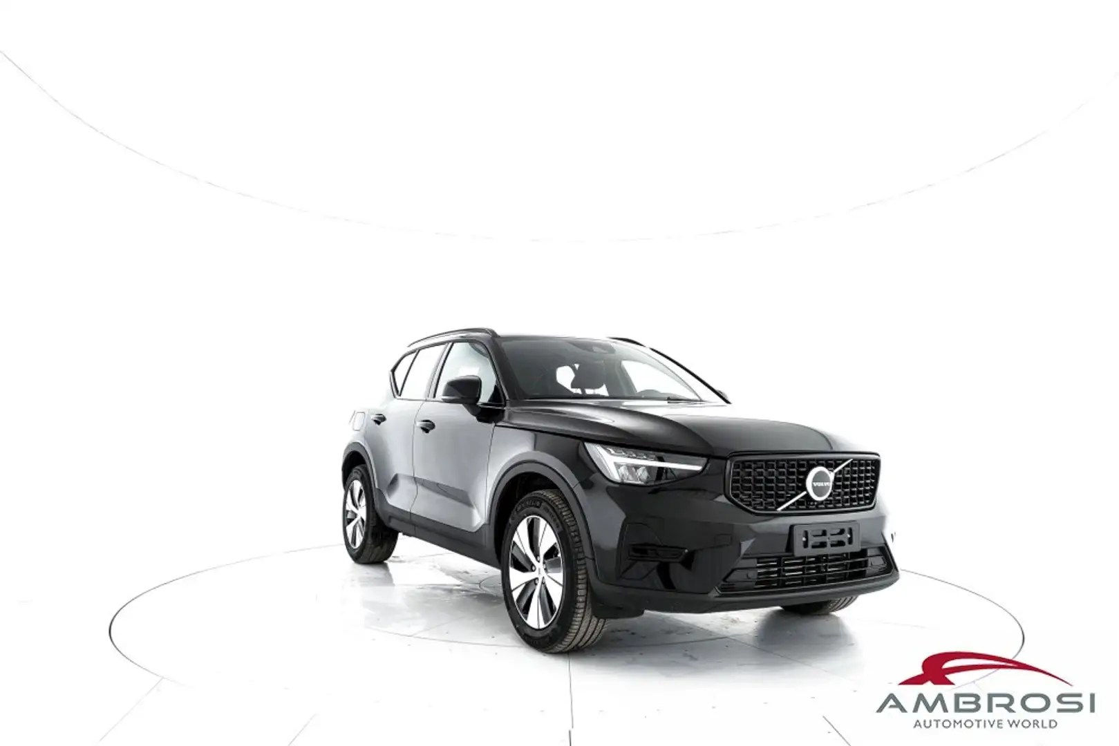 Volvo XC40 T5 Recharge plug-in hybrid automatico Plus Dark Nero - 2