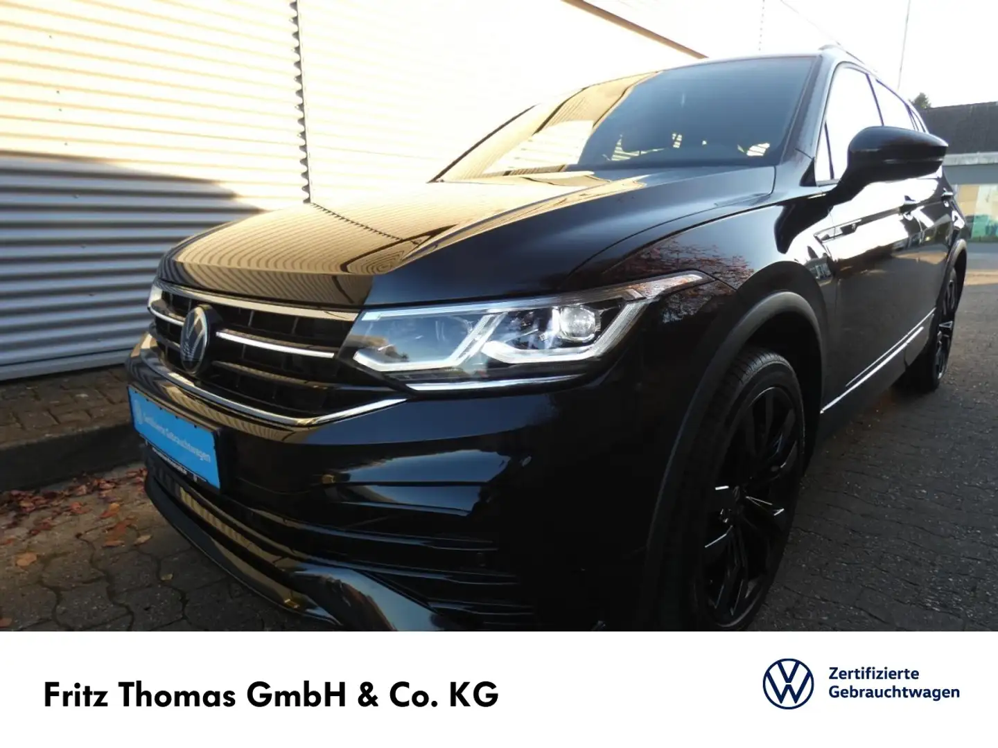 Volkswagen Tiguan Allspace 2.0 TDI DSG 4Motion R-Line LED Navi AHK Klima Schwarz - 2