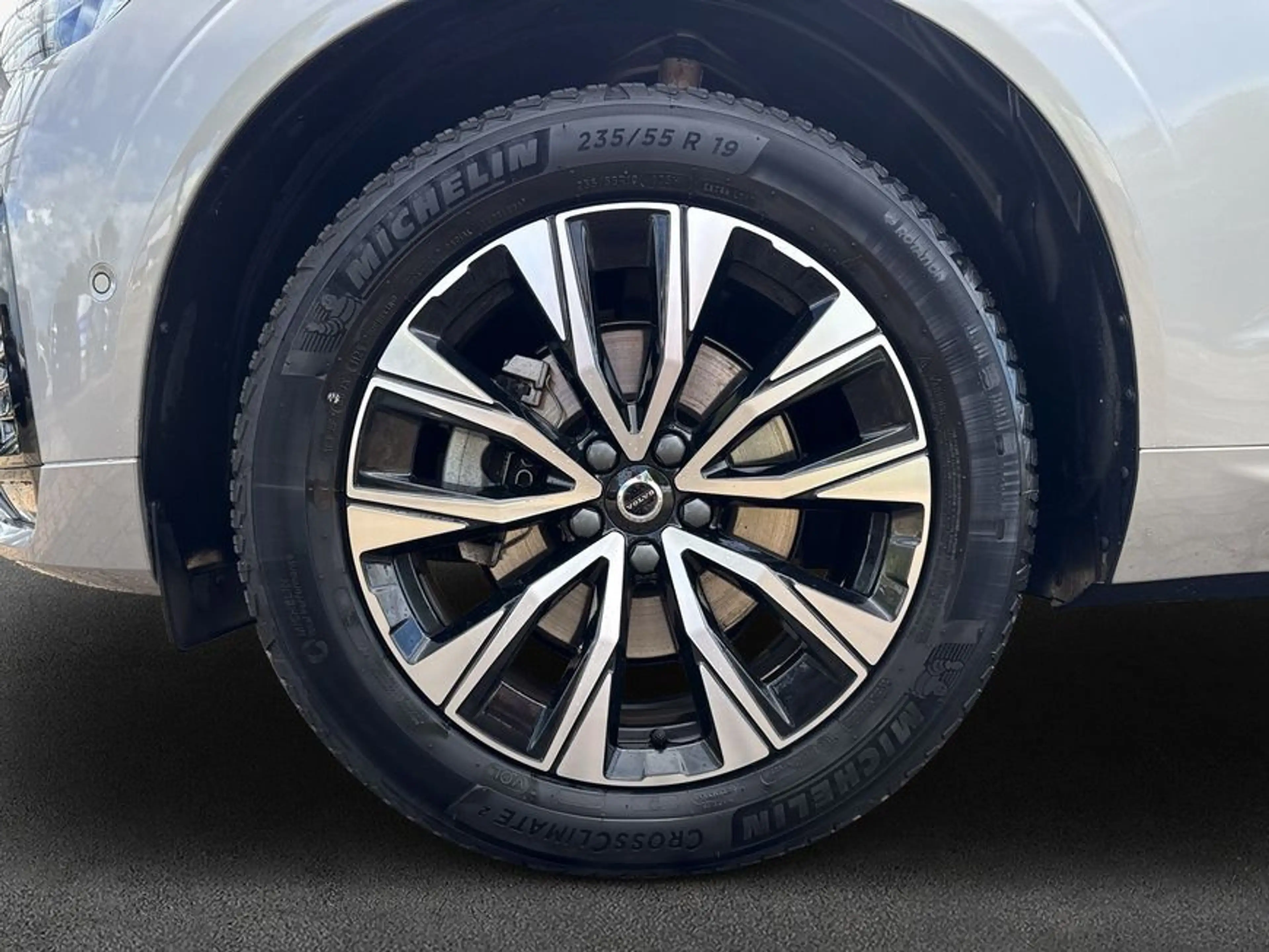Volvo XC60 XC60 B5 B AWD Plus Dark Leder AHK HeadUp 360°V Bus — photo 7