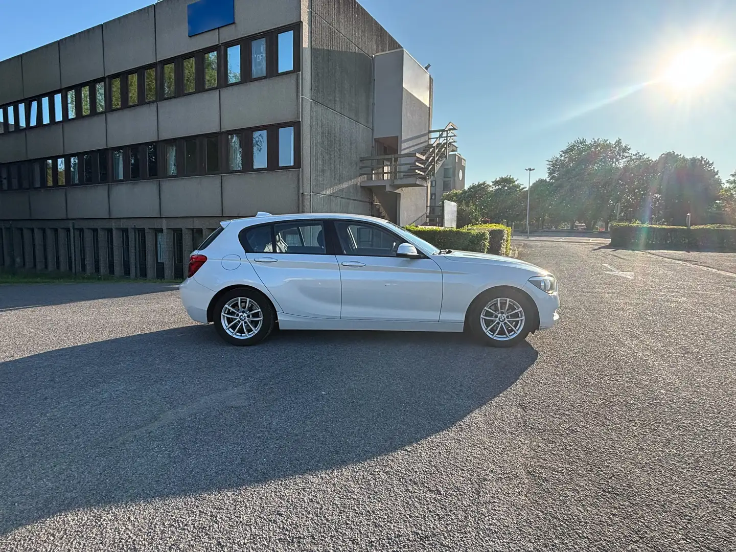 BMW 116 d EfficientDynamics Edition Hatch Wit - 2