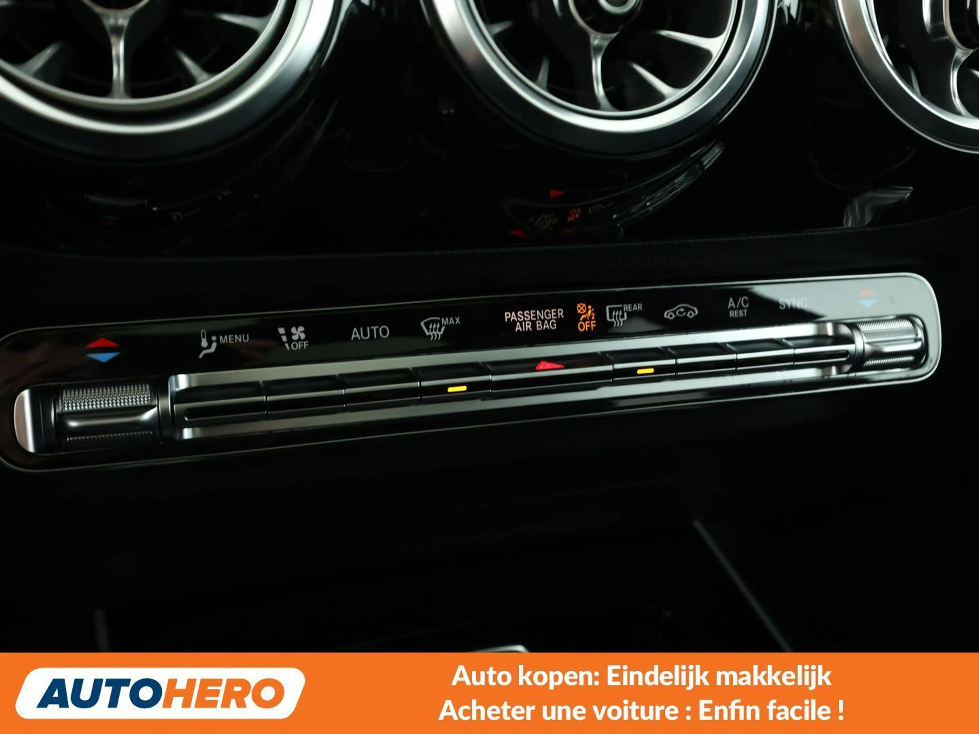 Mercedes-Benz GLA 200 GLA 200 d AMG Line — photo 13