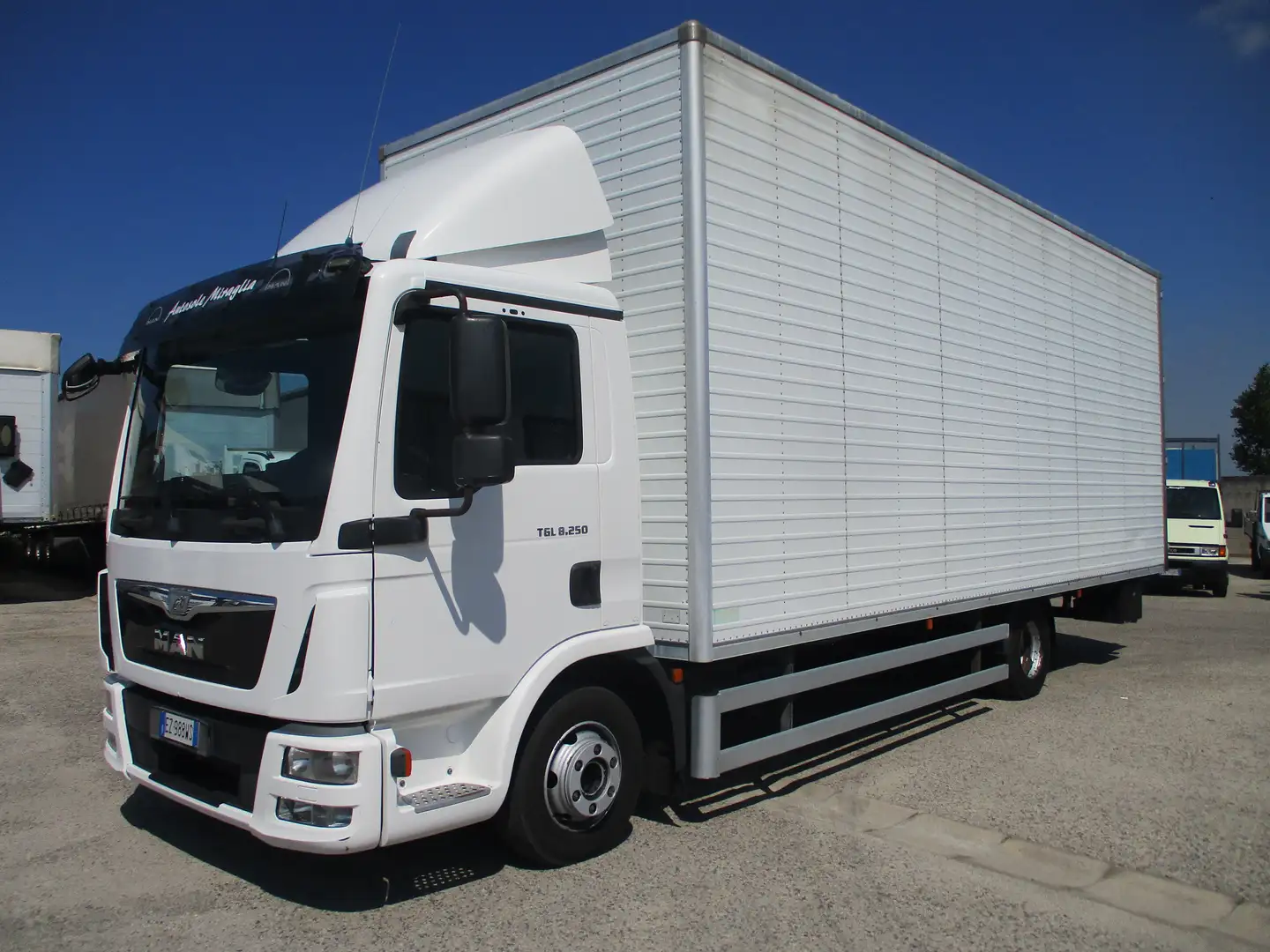 Iveco MAN TGL 8-250 75 Q 6 CILINDRI E6 FURGONE LEGA 7.45 White - 1