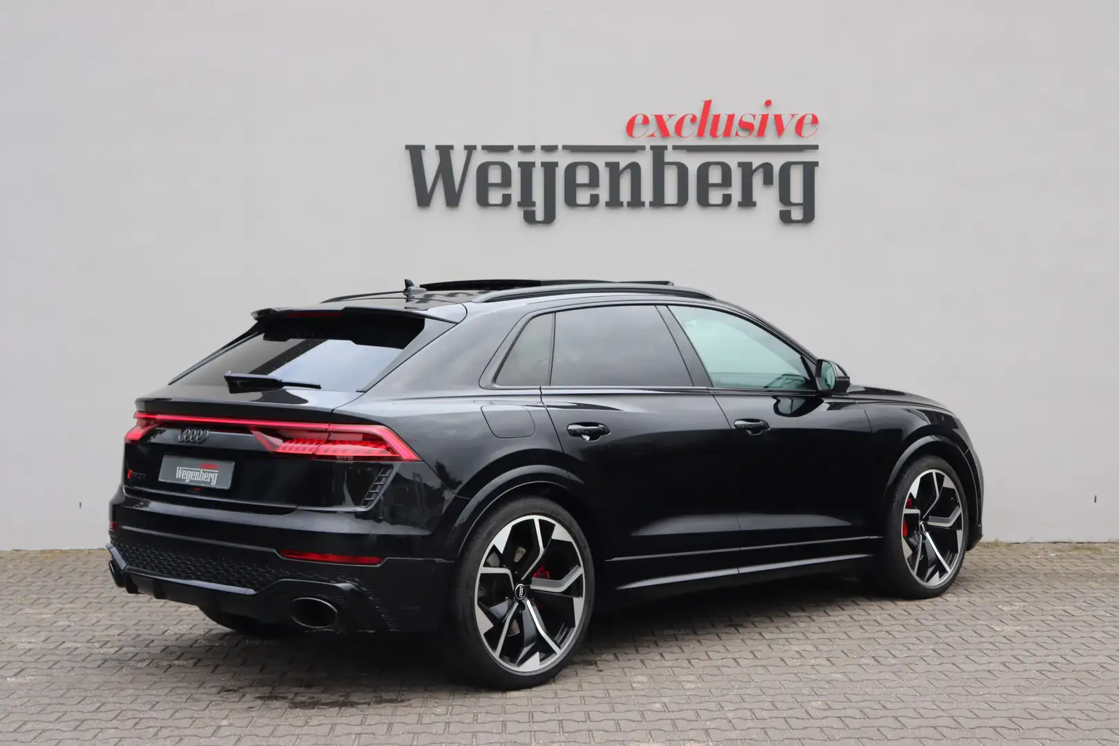 Audi RS Q8 RSQ8 4.0 TFSI Quattro Alcantara Pano Schwarz - 2