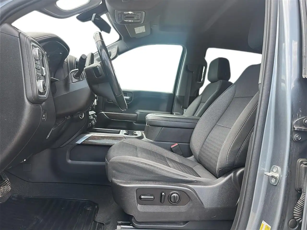 GMC Sierra 1500 снимка GMC Sierra 1500
