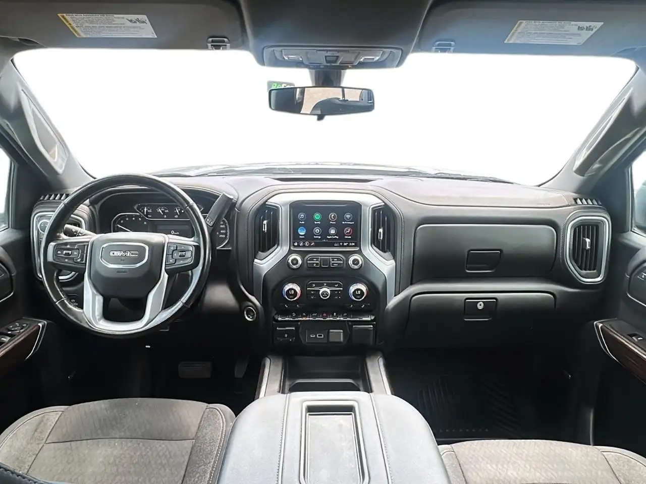 GMC Sierra 1500 снимка GMC Sierra 1500