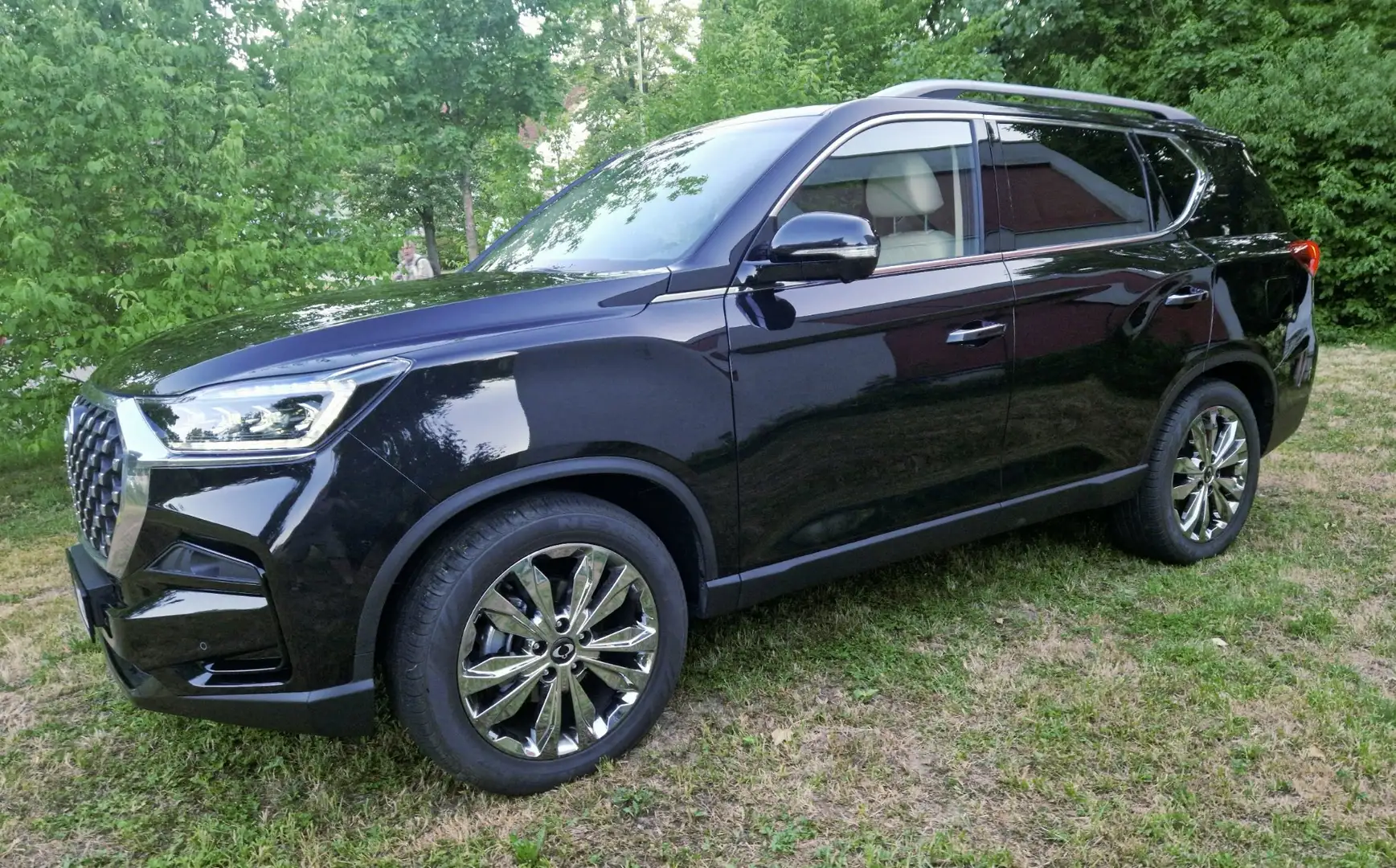 SsangYong Rexton Rexton Saphire Facelift AWD AHK 8fach Schwarz - 2