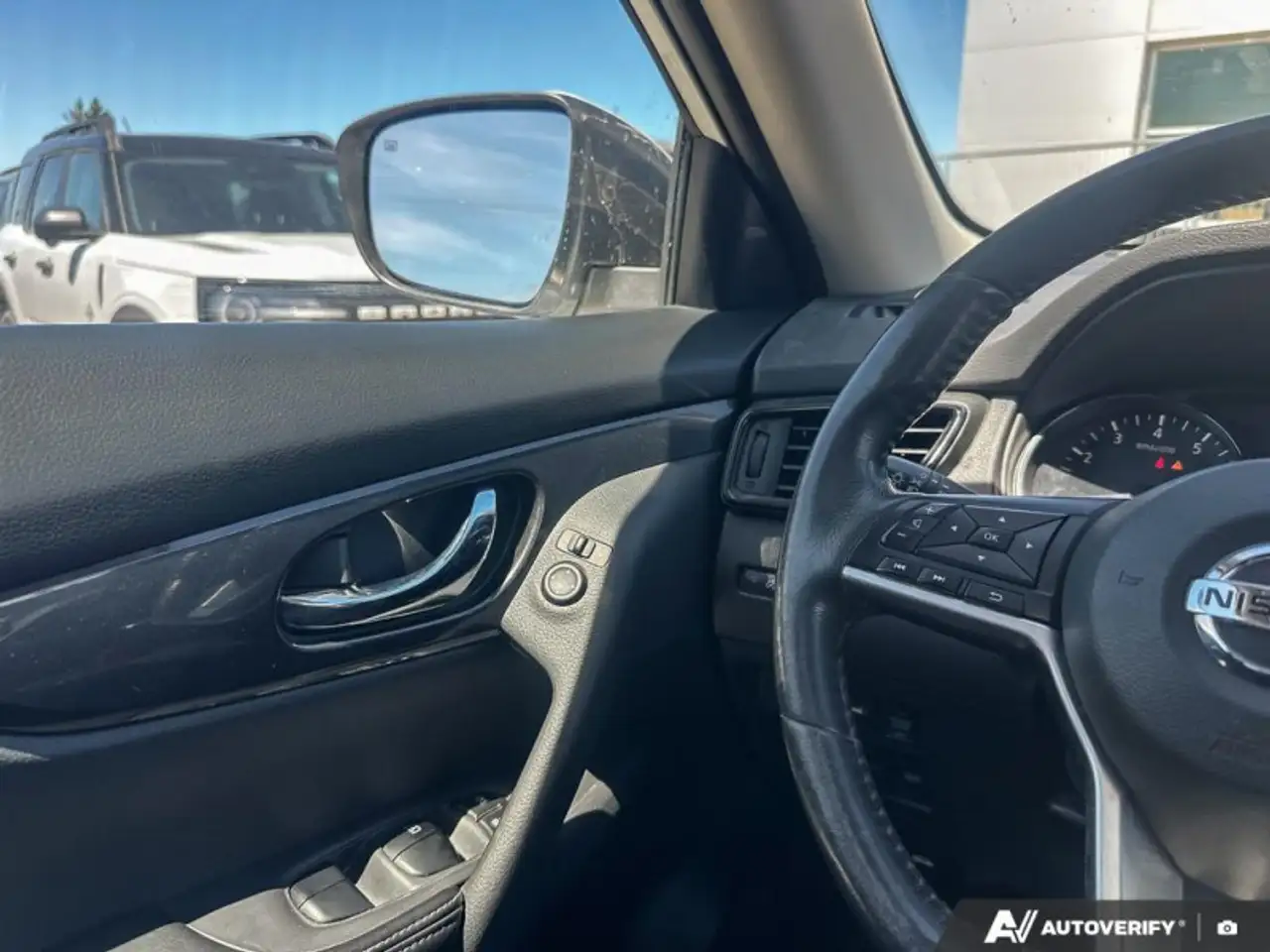 Nissan Rogue photo Nissan Rogue