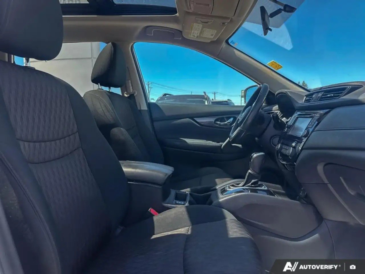 Nissan Rogue photo Nissan Rogue