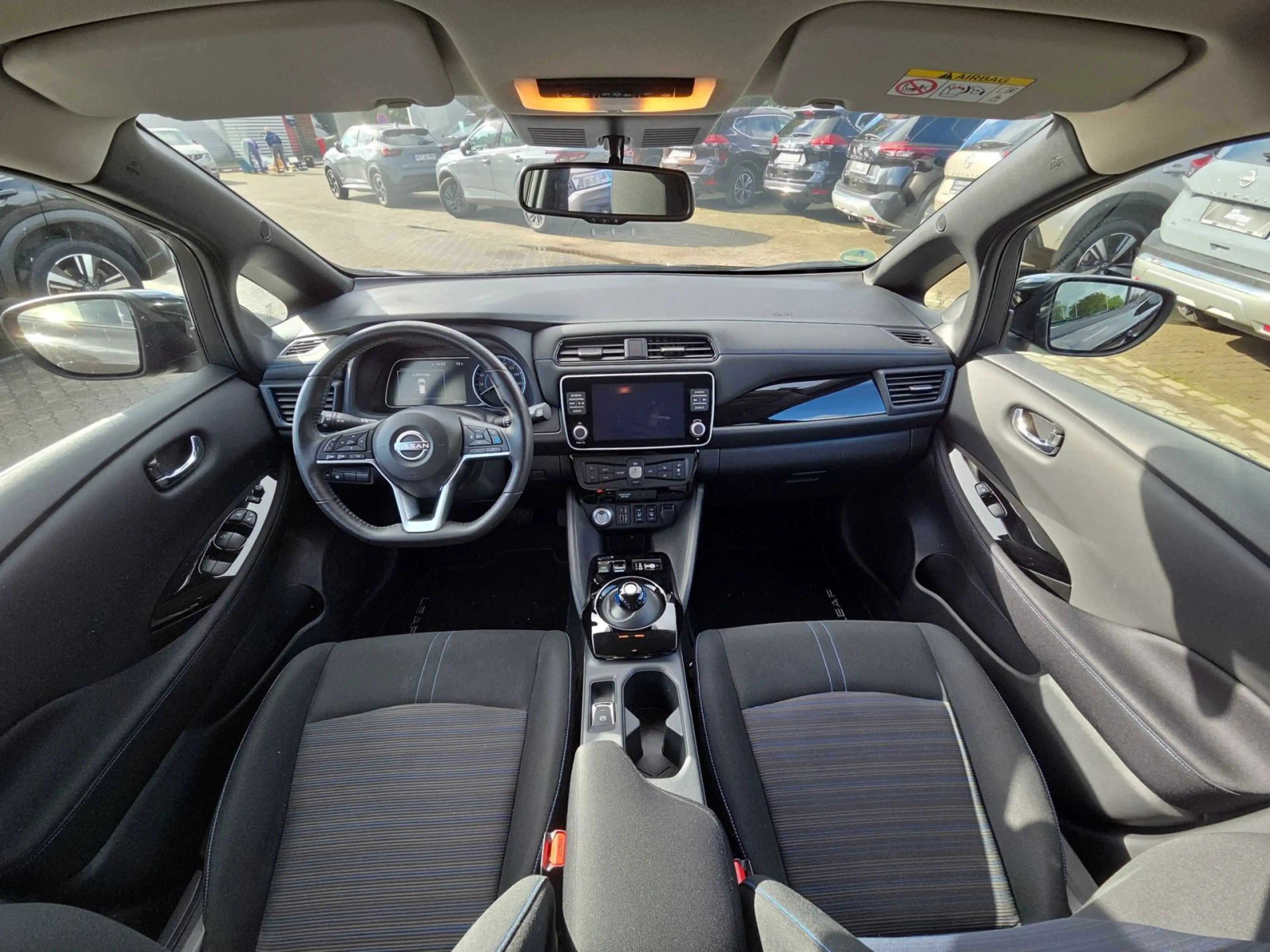 Nissan Leaf N-Connecta 360°/ Carplay / Keyless / SHZ / — photo 10