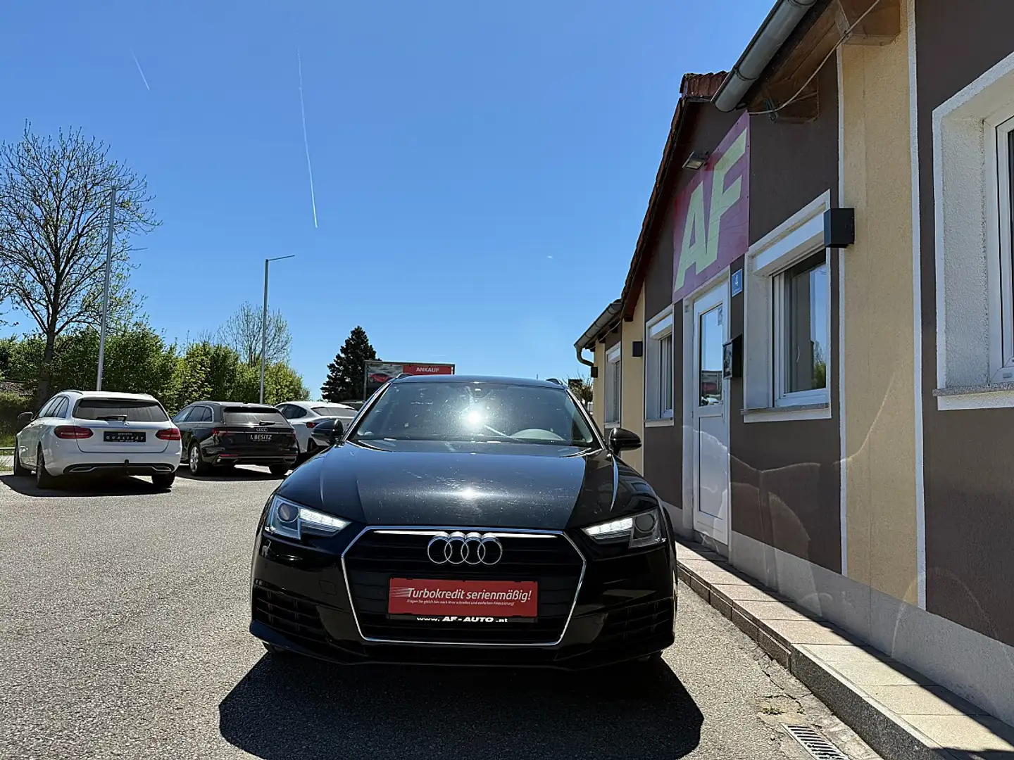 Audi A4 Avant 2,0 TDI Design Schwarz - 2