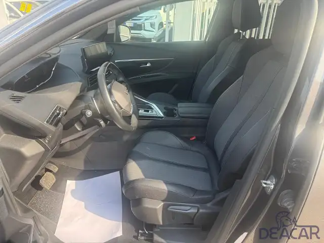 Peugeot 3008 view 10