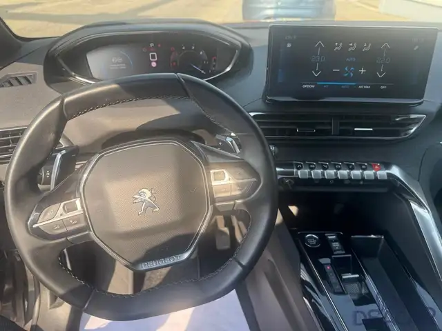 Peugeot 3008 view 13