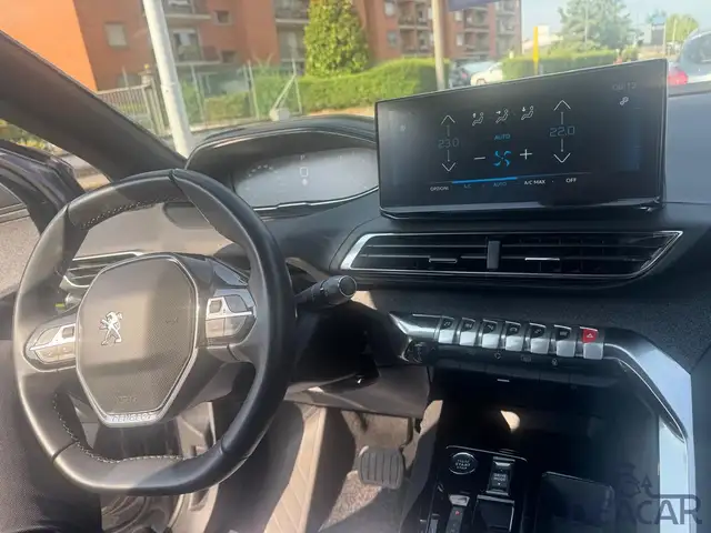 Peugeot 3008 view 14
