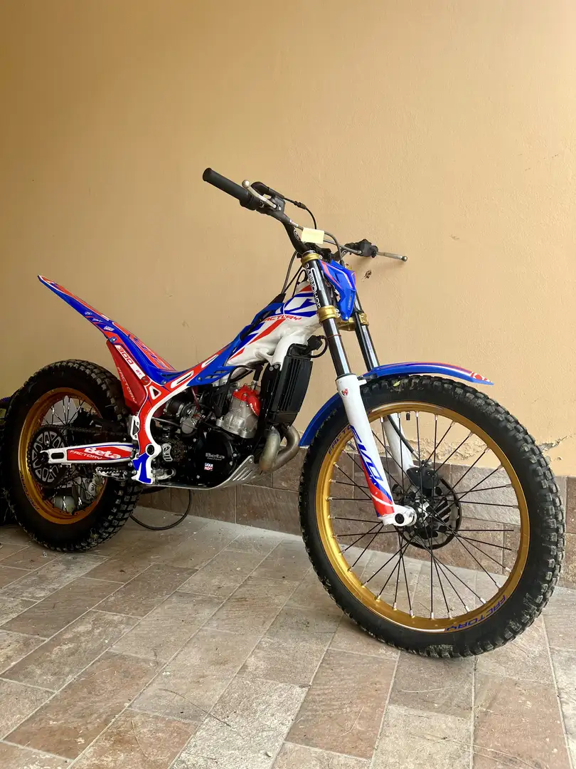 Beta Evo 300 factory - 1