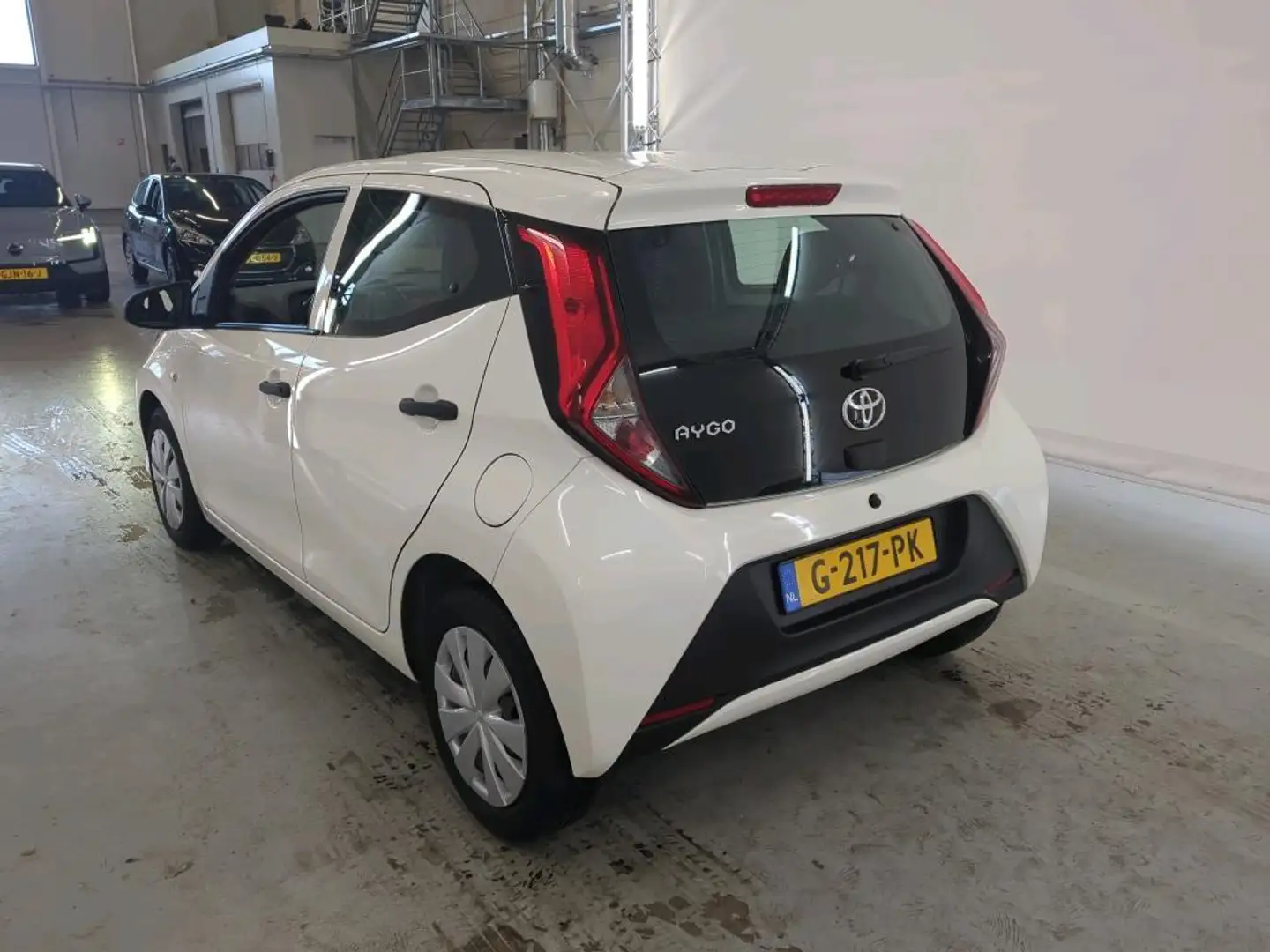 Toyota Aygo 1.0 VVT-i x-fun 1e Eigenaar | NL-Auto | Volledig O Weiß - 2