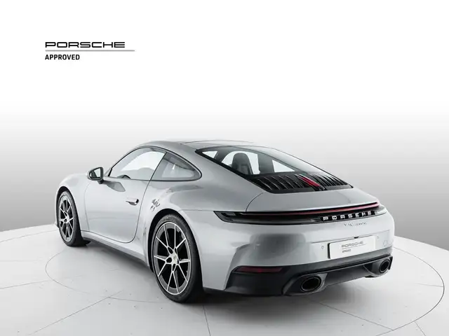 Porsche 992 view 3