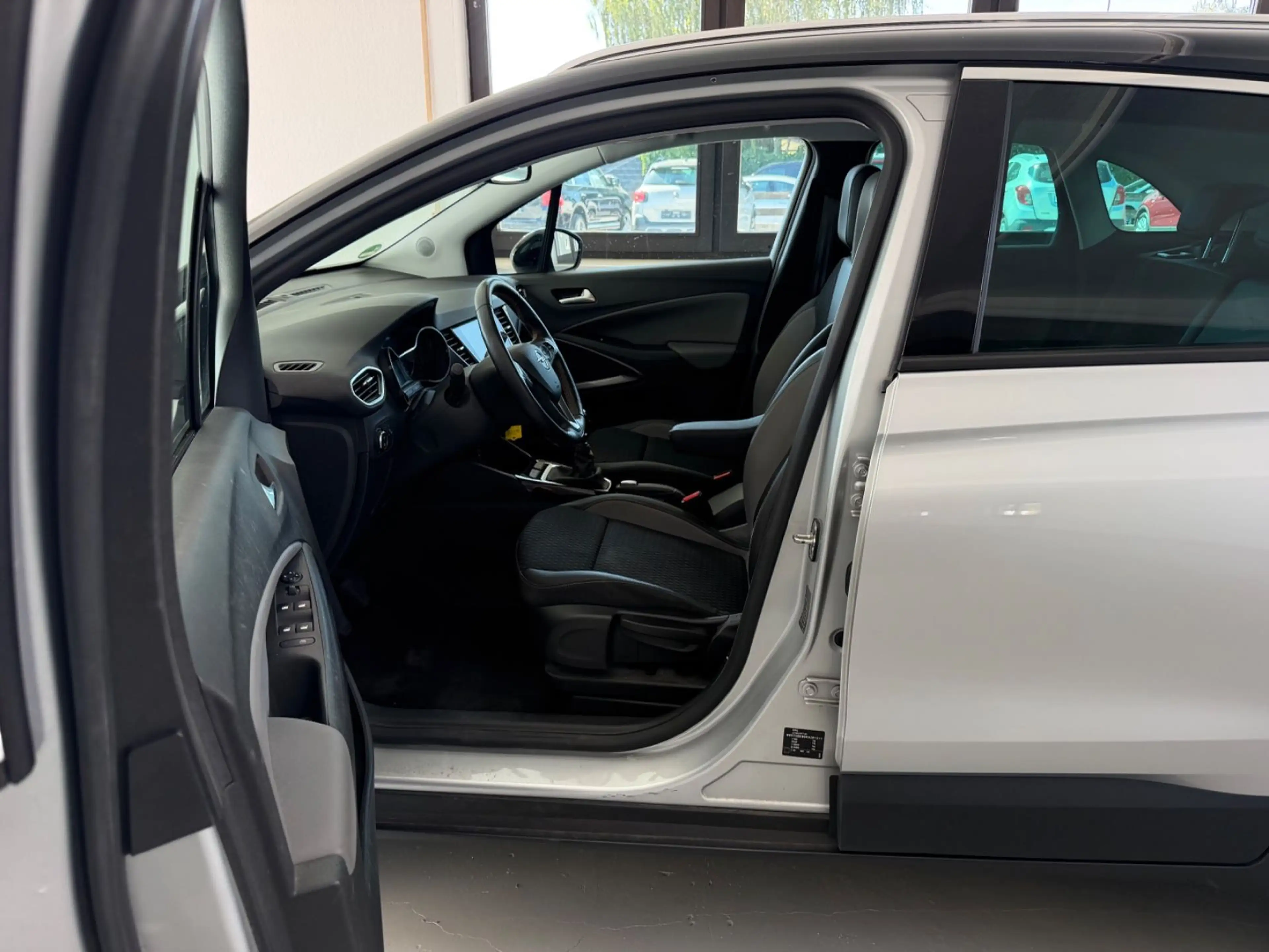 Opel Crossland X Innovation Navi LED Kamera — photo 6