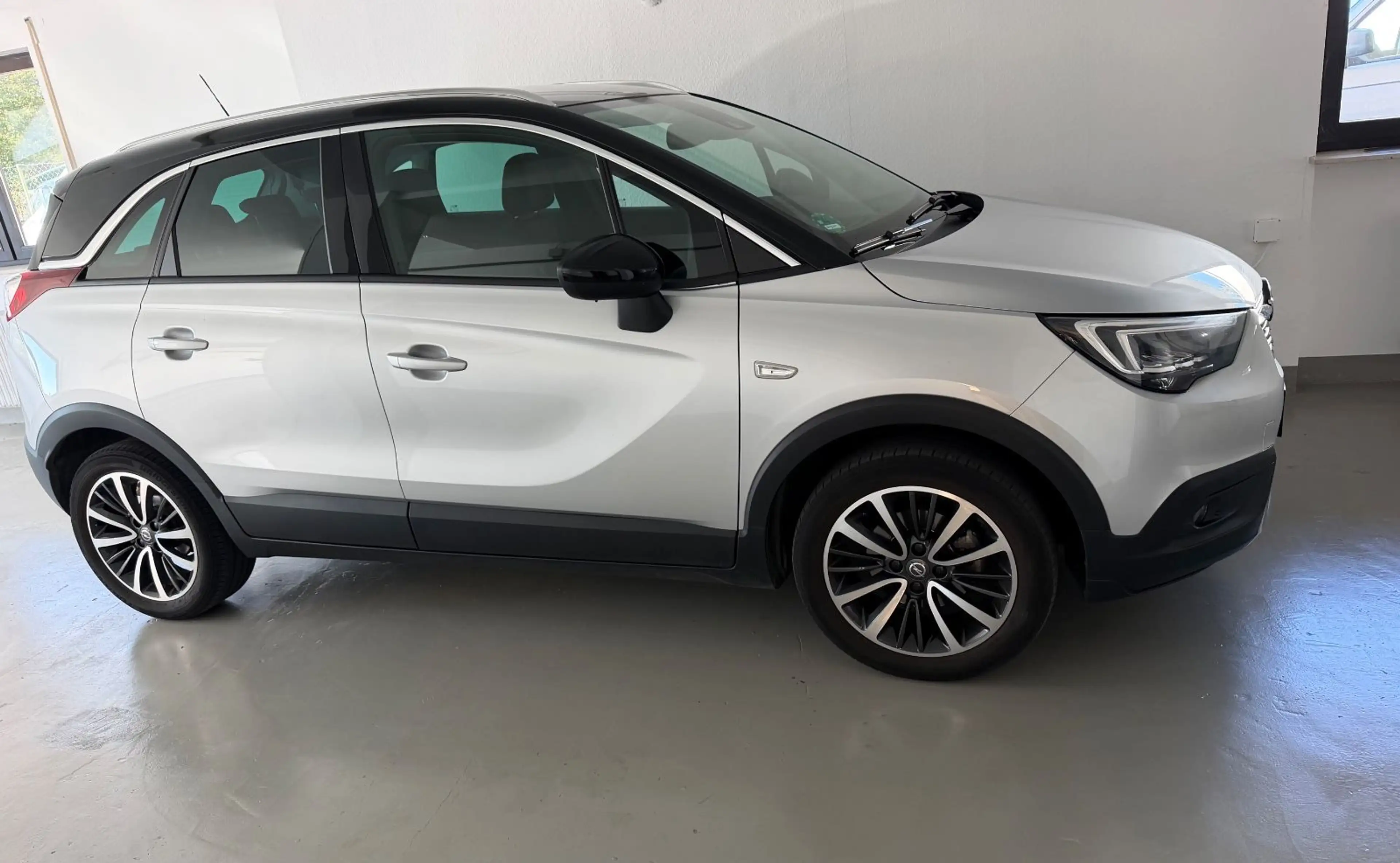 Opel Crossland X Innovation Navi LED Kamera — photo 9