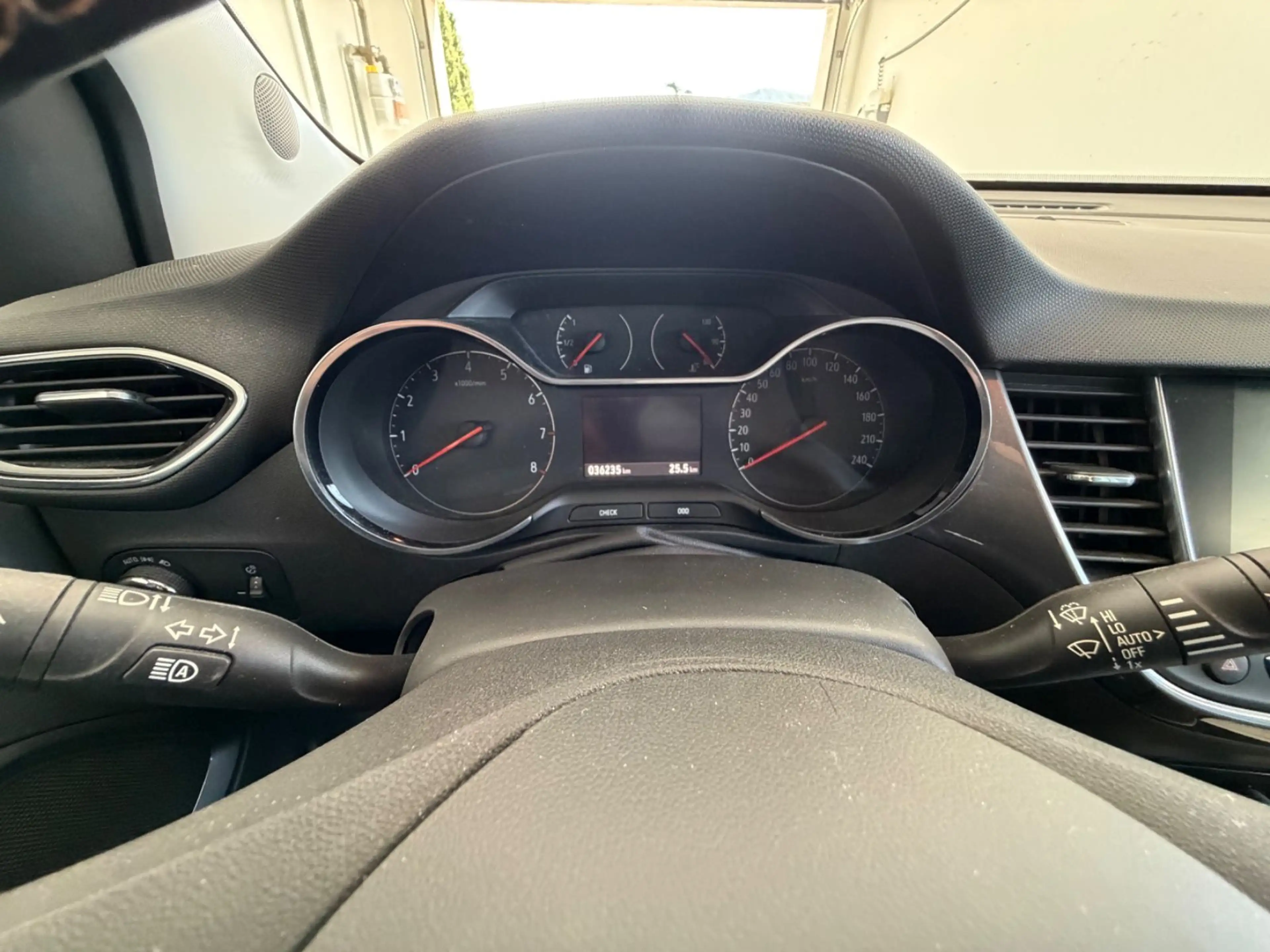 Opel Crossland X Innovation Navi LED Kamera — photo 11