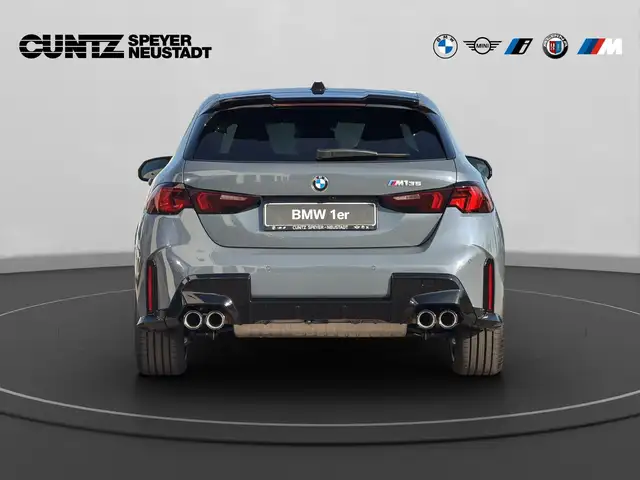 BMW 1 Series view 7