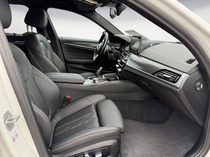 BMW 540 d xDrive Touring M Sportpaket Innovationsp. — photo 9