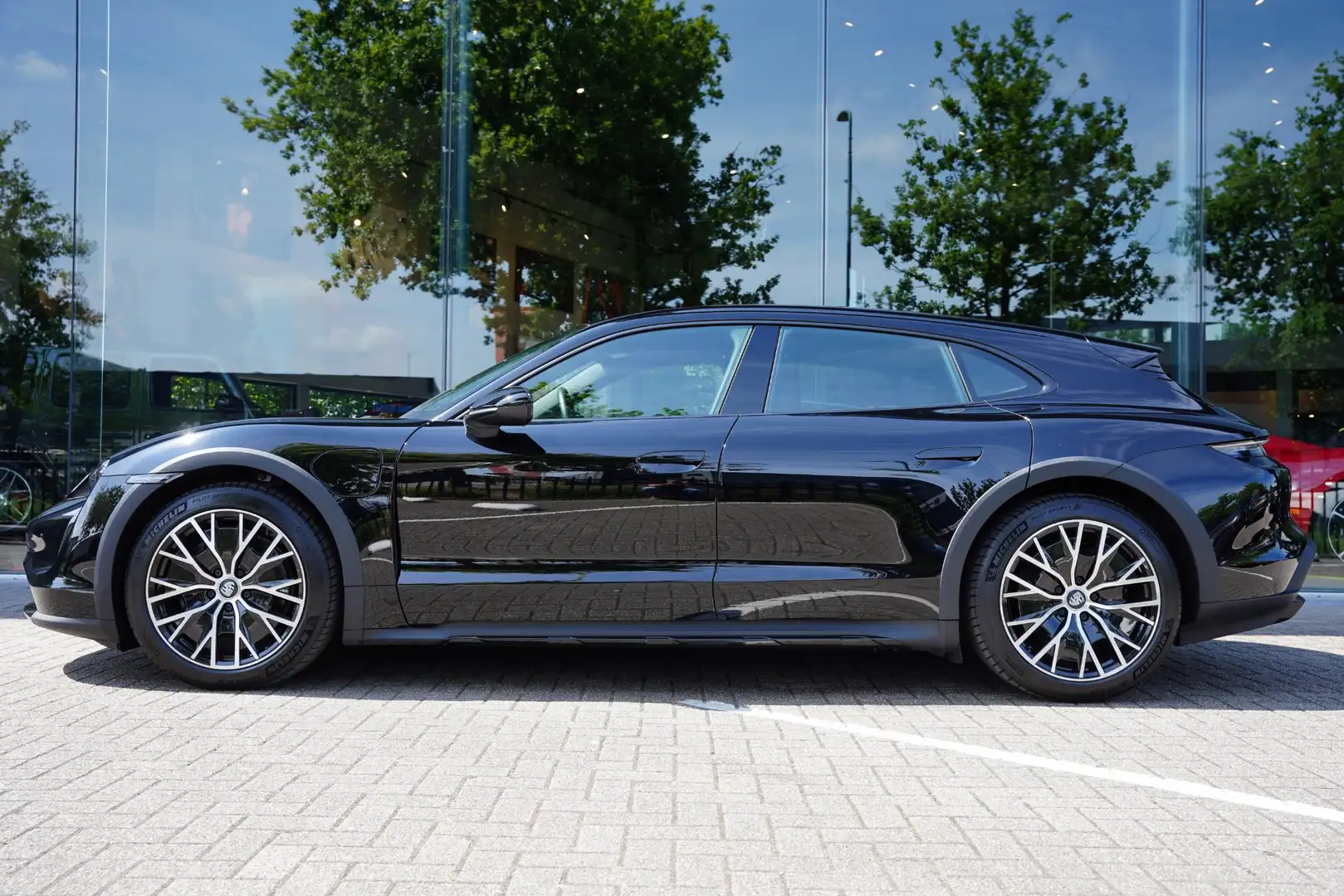 Porsche Taycan Cross Turismo 4 93 kWh 20" Turbo Zwart - 2