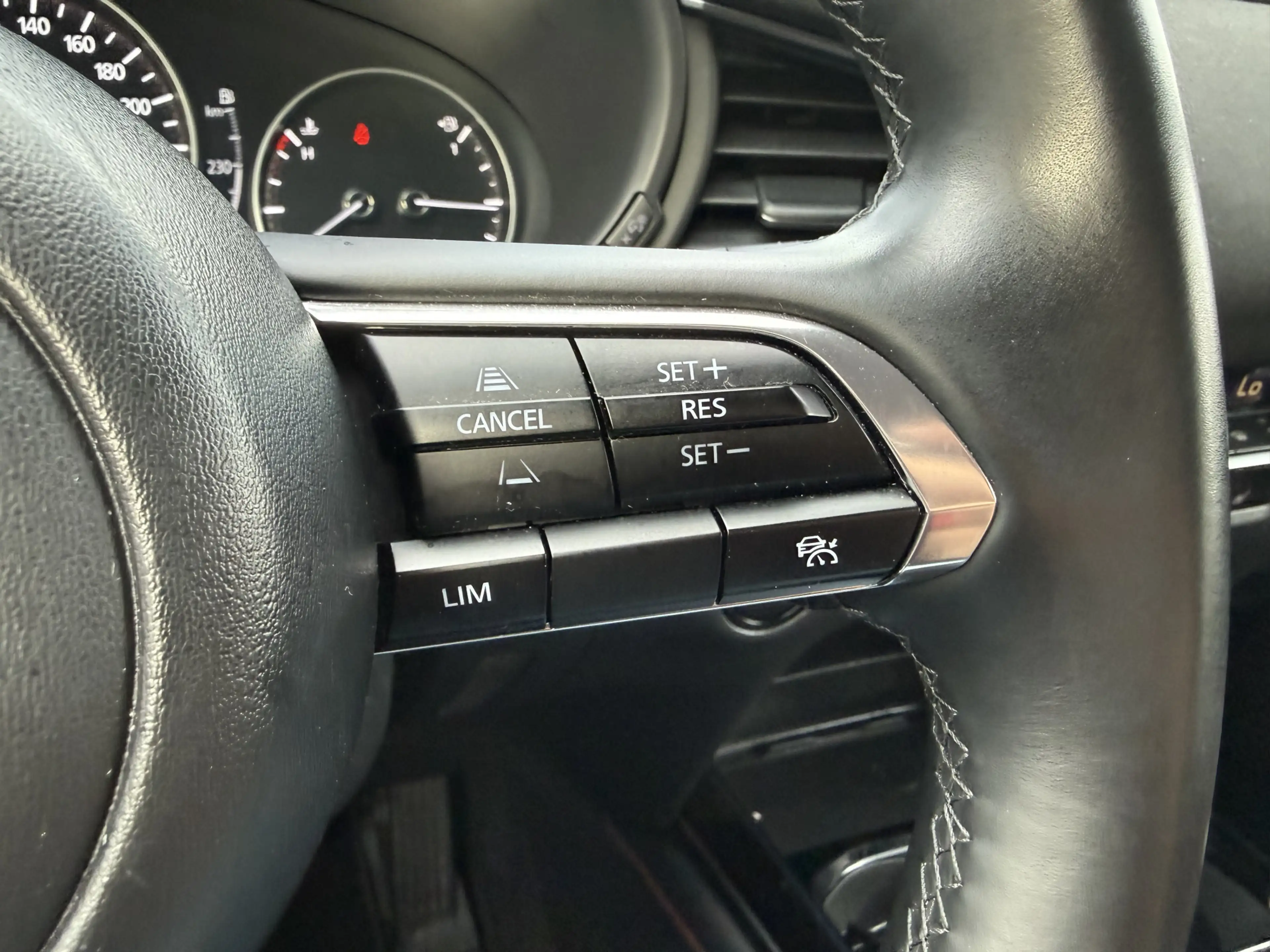 Mazda CX-30 2.0 e-SkyActiv-G M Hybrid Nagisa — photo 10