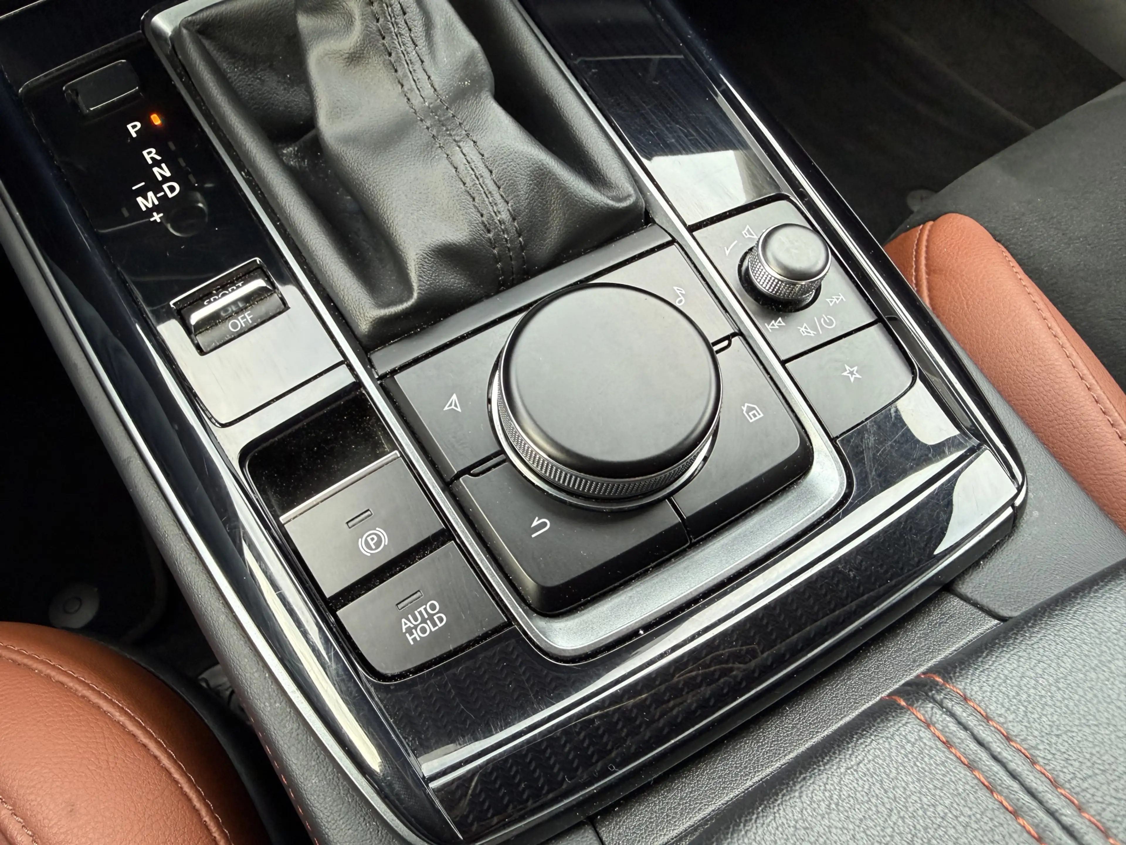 Mazda CX-30 2.0 e-SkyActiv-G M Hybrid Nagisa — photo 33