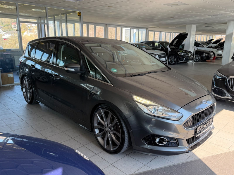 Ford S-Max Titanium 2.0 TDCi PowerShift Navi LED SPOR — photo 3