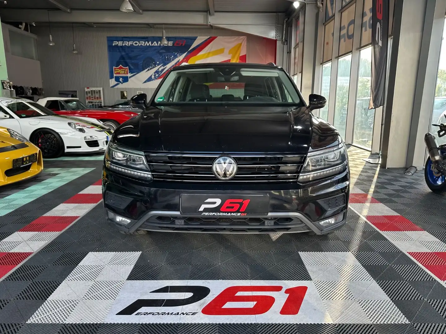Volkswagen Tiguan Highline BMT/Start-Stopp 4Motion Schwarz - 1