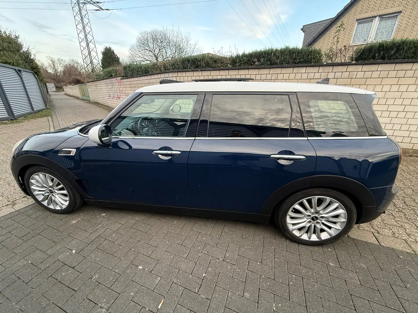 MINI Cooper D Clubman Cooper D*pano*KeylesÜAut*Xenon*Leder*Kamera Blau - 2